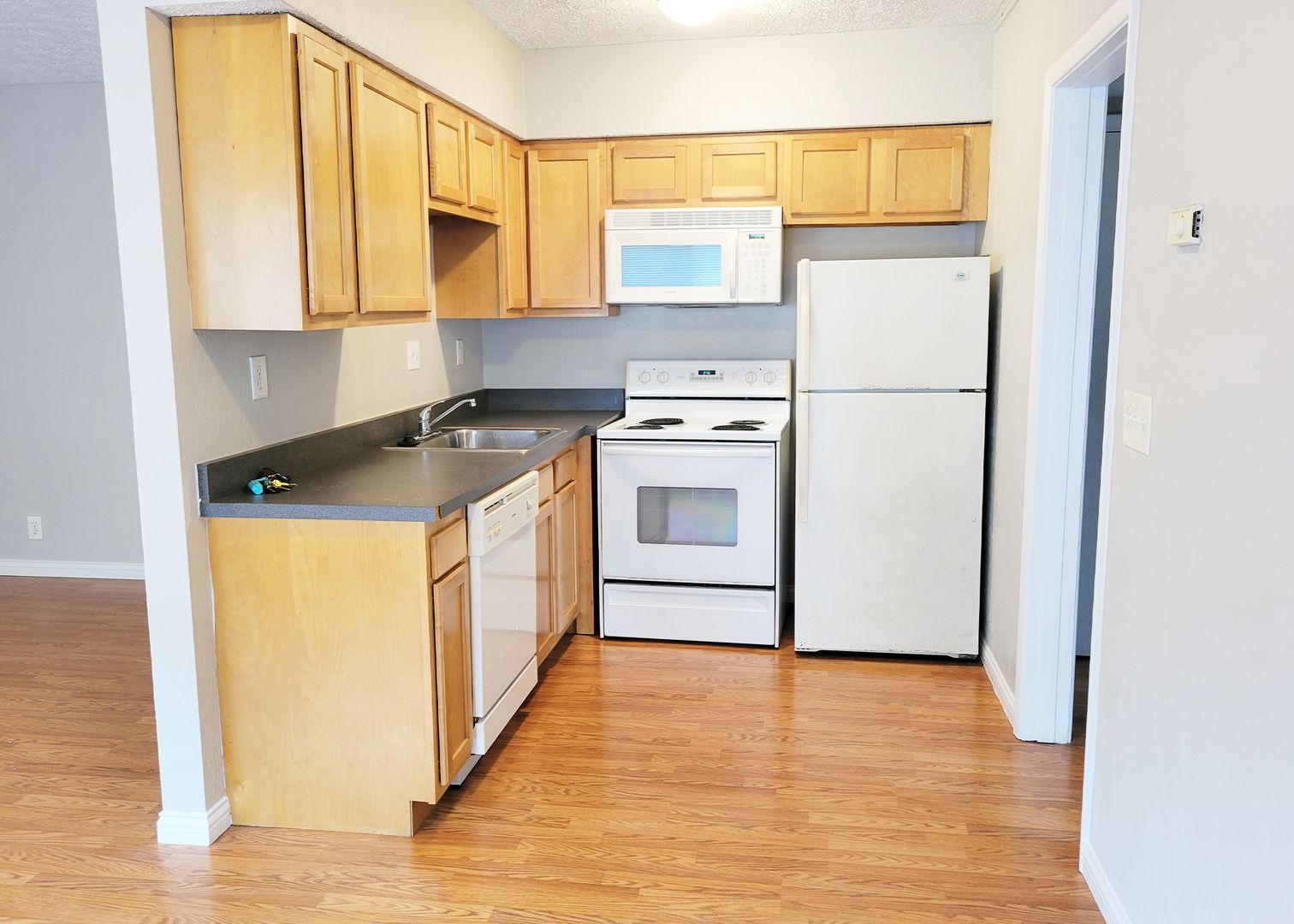 Cincinnati Apartment: 563 Lowell Avenue