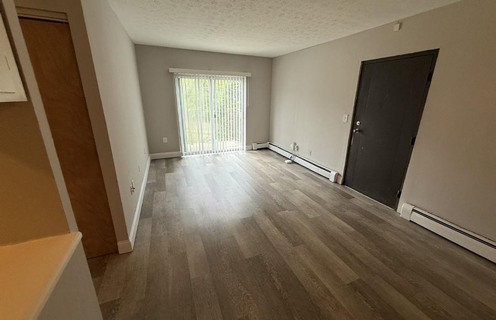 Cincinnati Apartment: 2065 Clifton Avenue