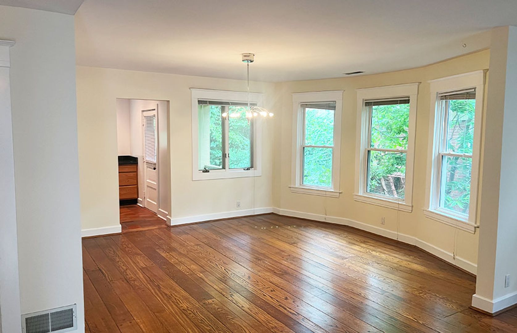 Cincinnati Apartment: 3436 Lyleburn Place