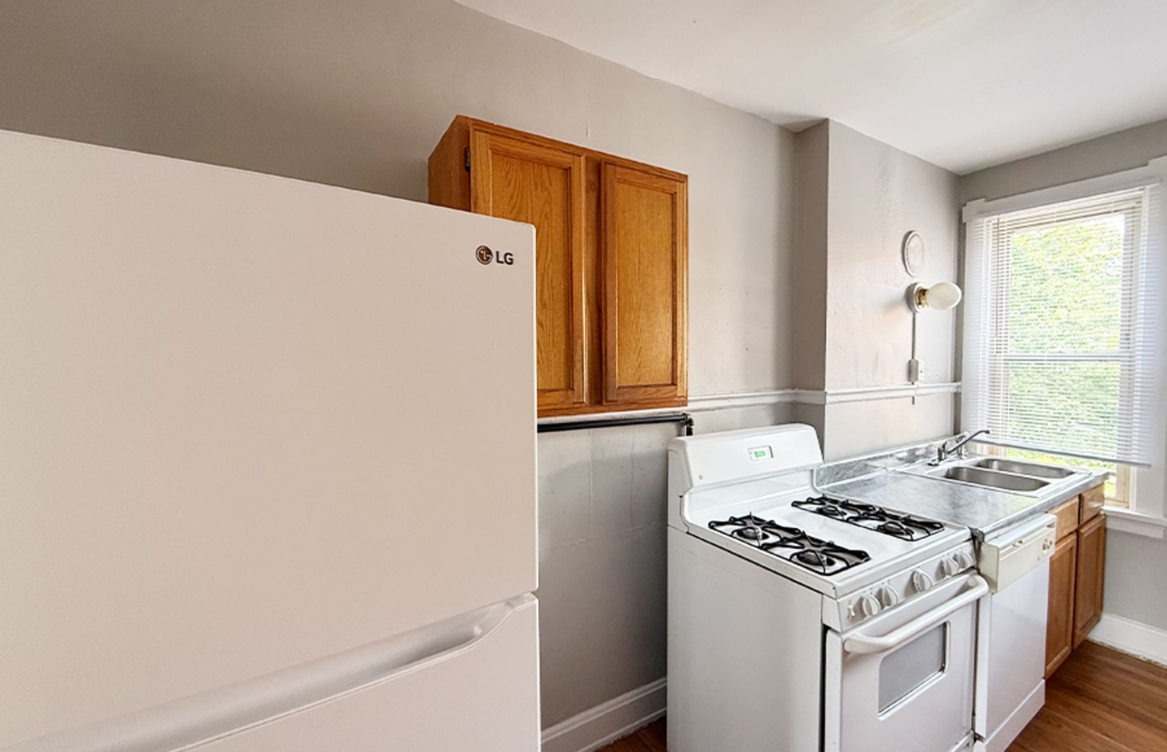 Cincinnati Apartment: 3404 Whitfield Avenue