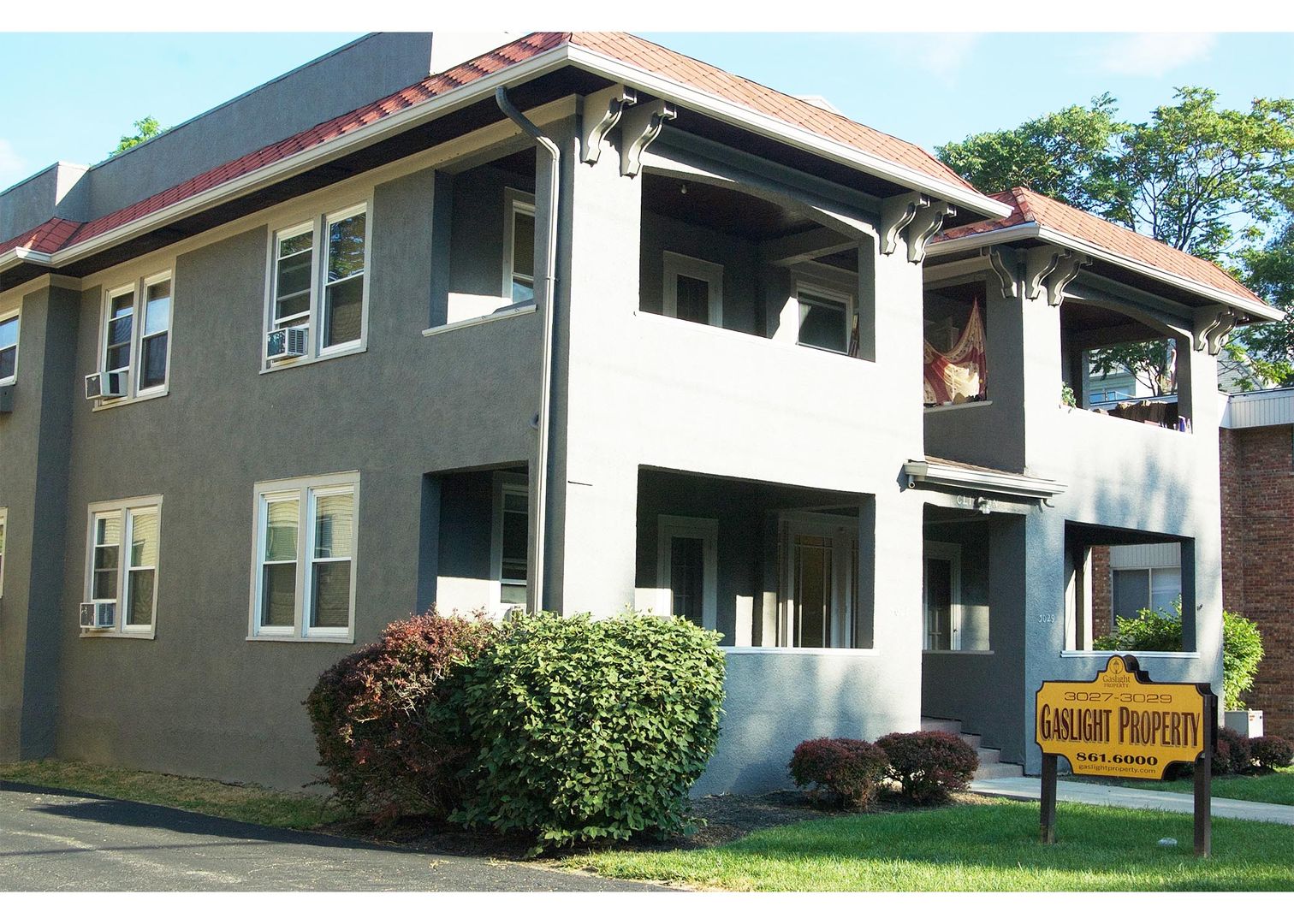 Cincinnati Apartment: 3027 Clifton Avenue