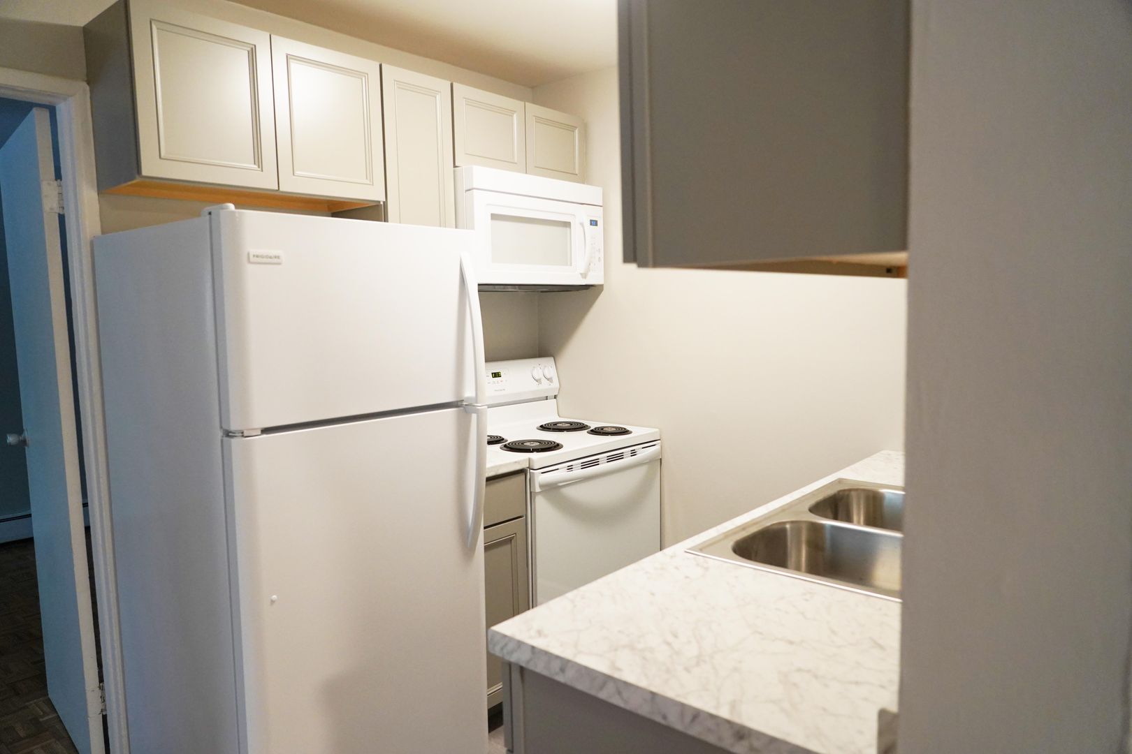 Cincinnati Apartment: 3245 Bishop Street