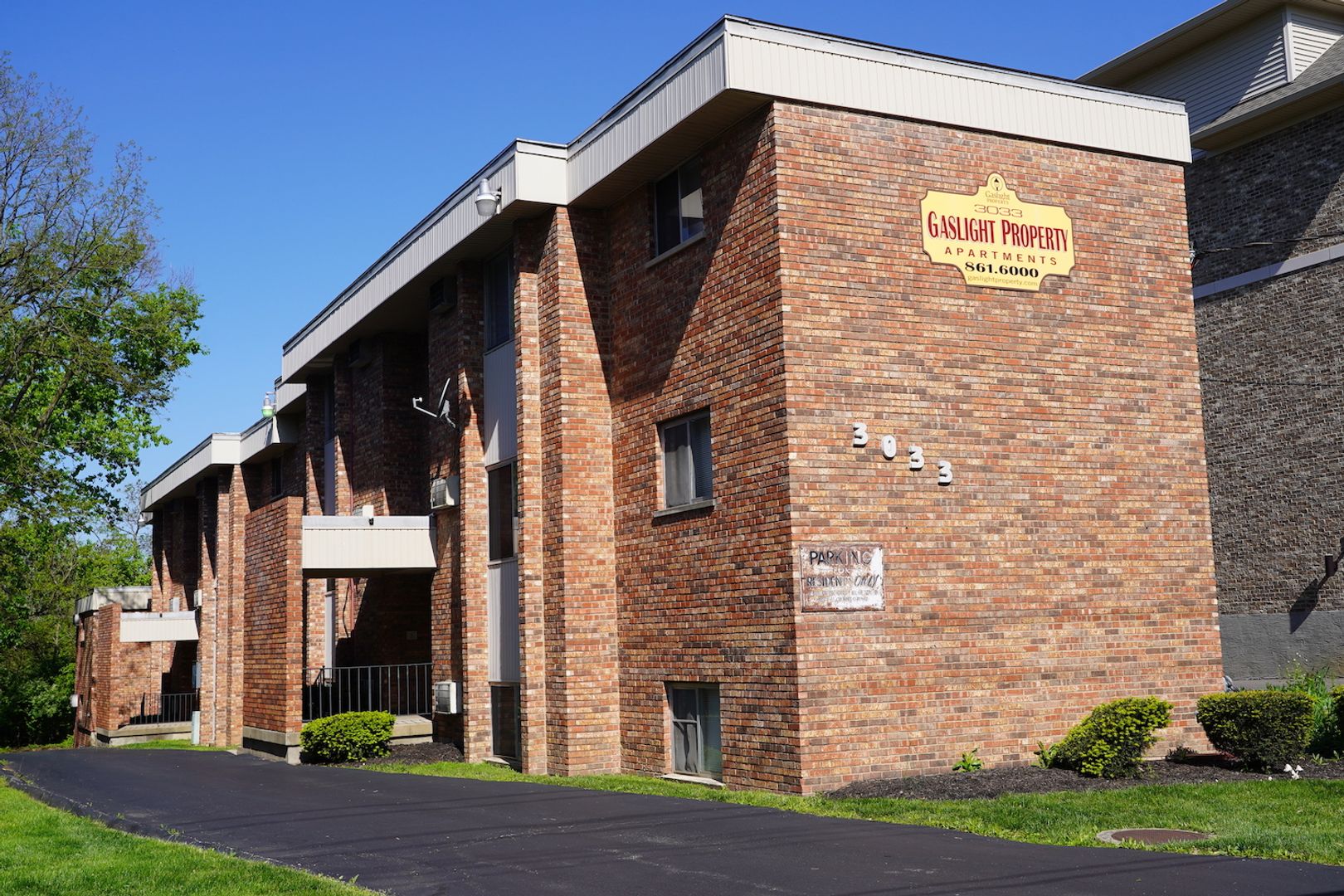 Cincinnati Apartment: 3033 Clifton Avenue