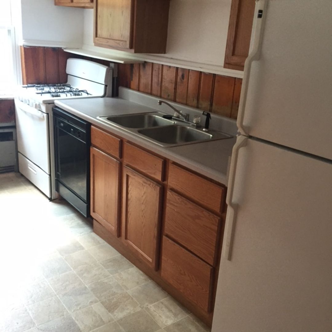 Cincinnati Apartment: 596 Lowell Avenue