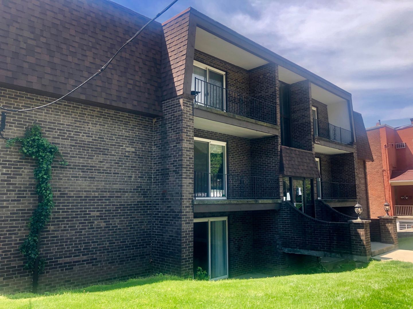 Cincinnati Apartment: 525 Lowell Avenue