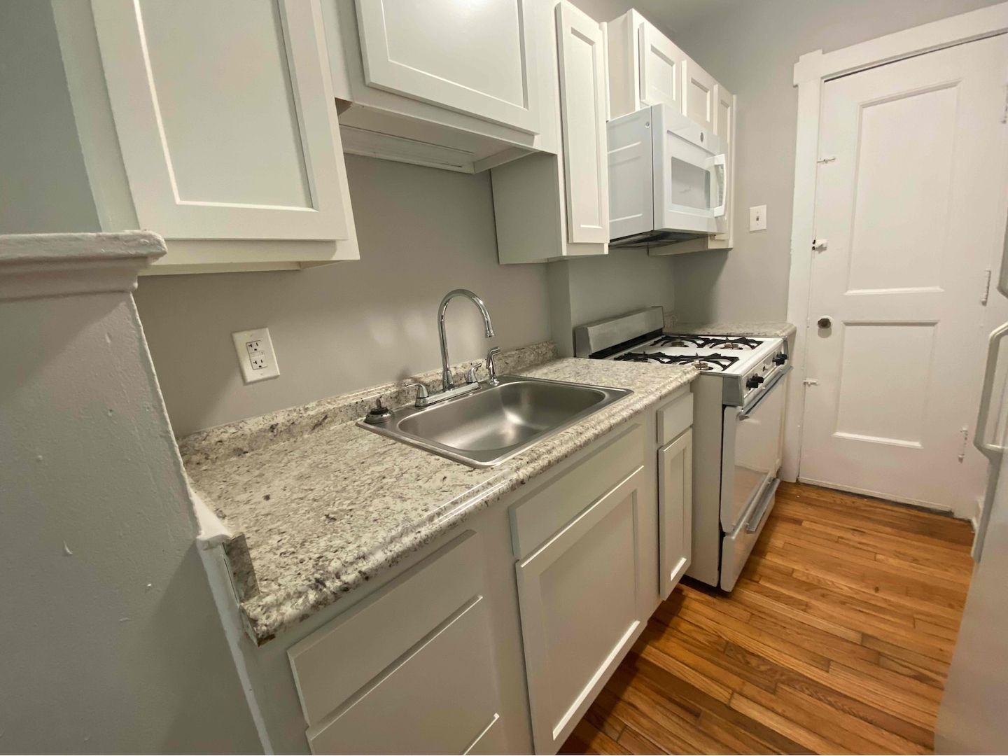 Cincinnati Apartment: 3404 Whitfield Avenue