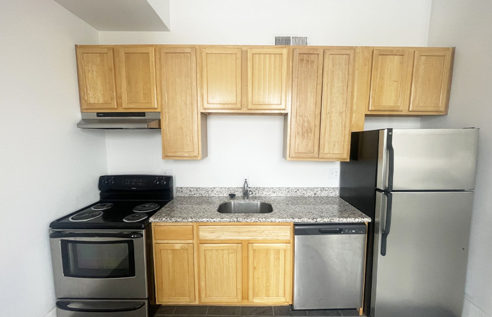 Cincinnati Apartment: 2200 Gilbert Avenue