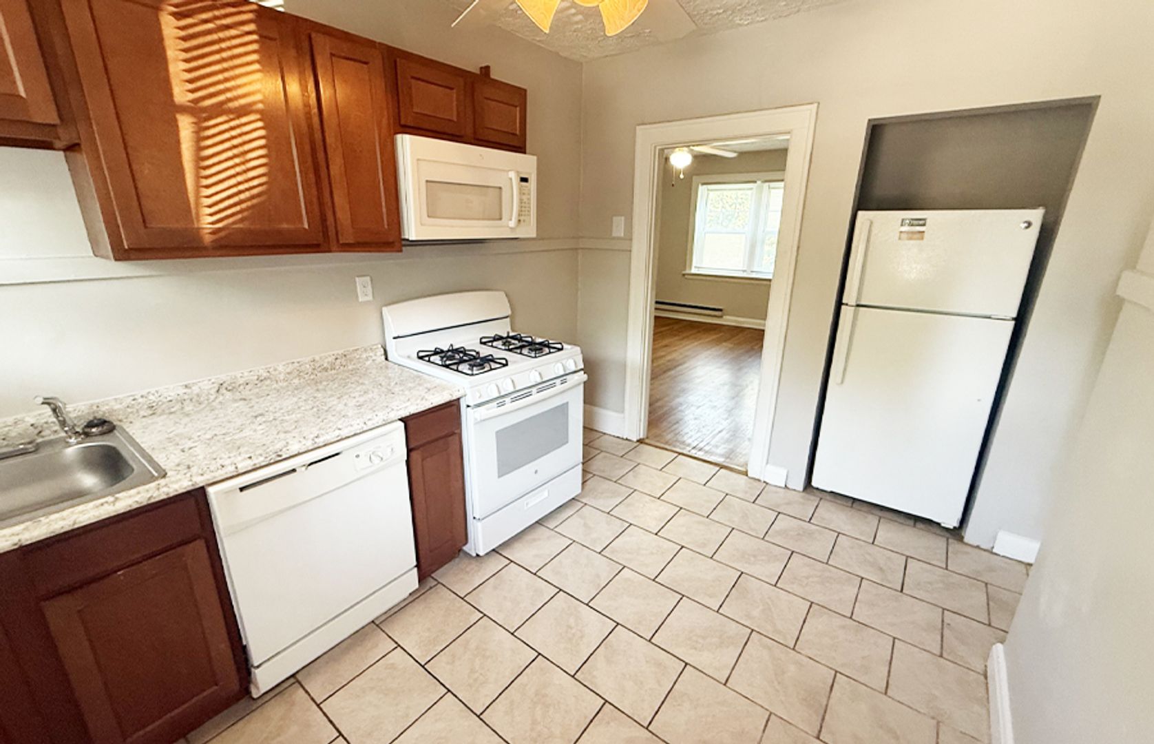 Cincinnati Apartment: 415-419-423 Probasco Street