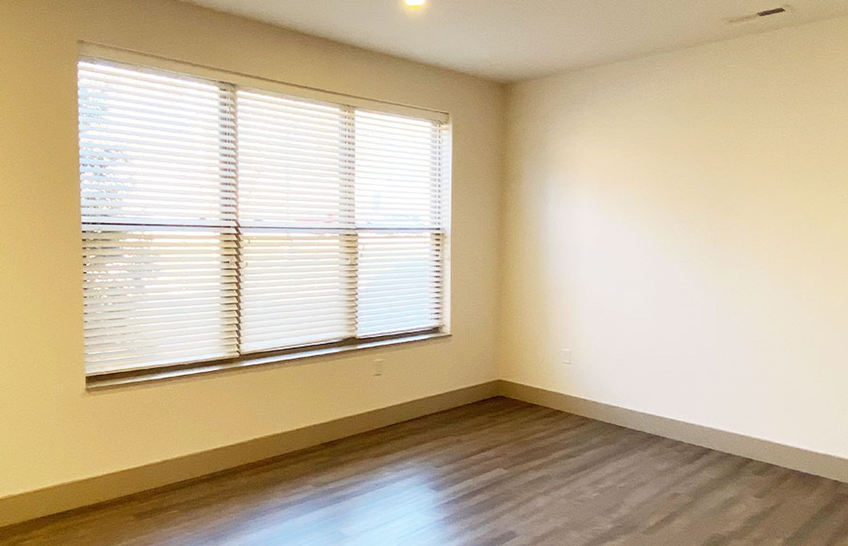 Cincinnati Apartment: 3240 Whitfield Avenue