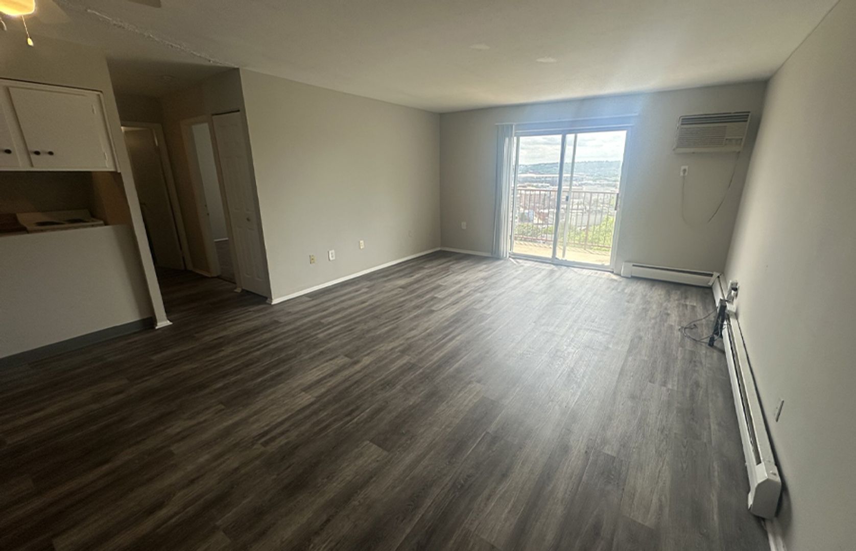 Cincinnati Apartment: 2065 Clifton Avenue