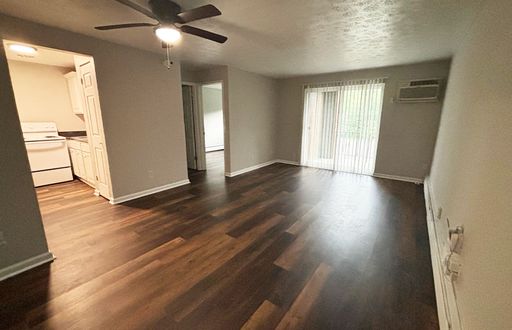 725 Clifton Colony Dr #6 – photo 1