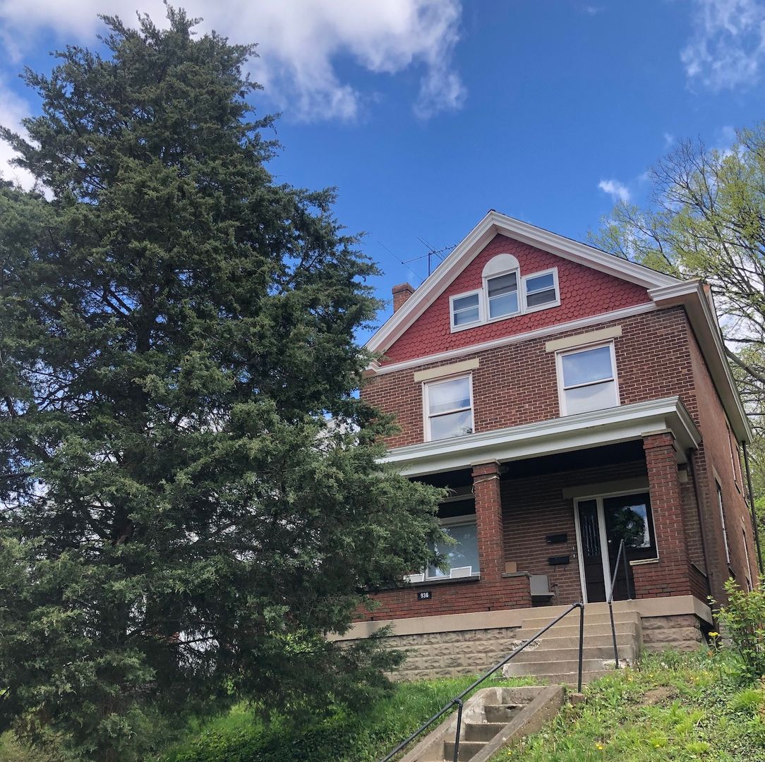 Cincinnati Apartment: 936 Ludlow Avenue