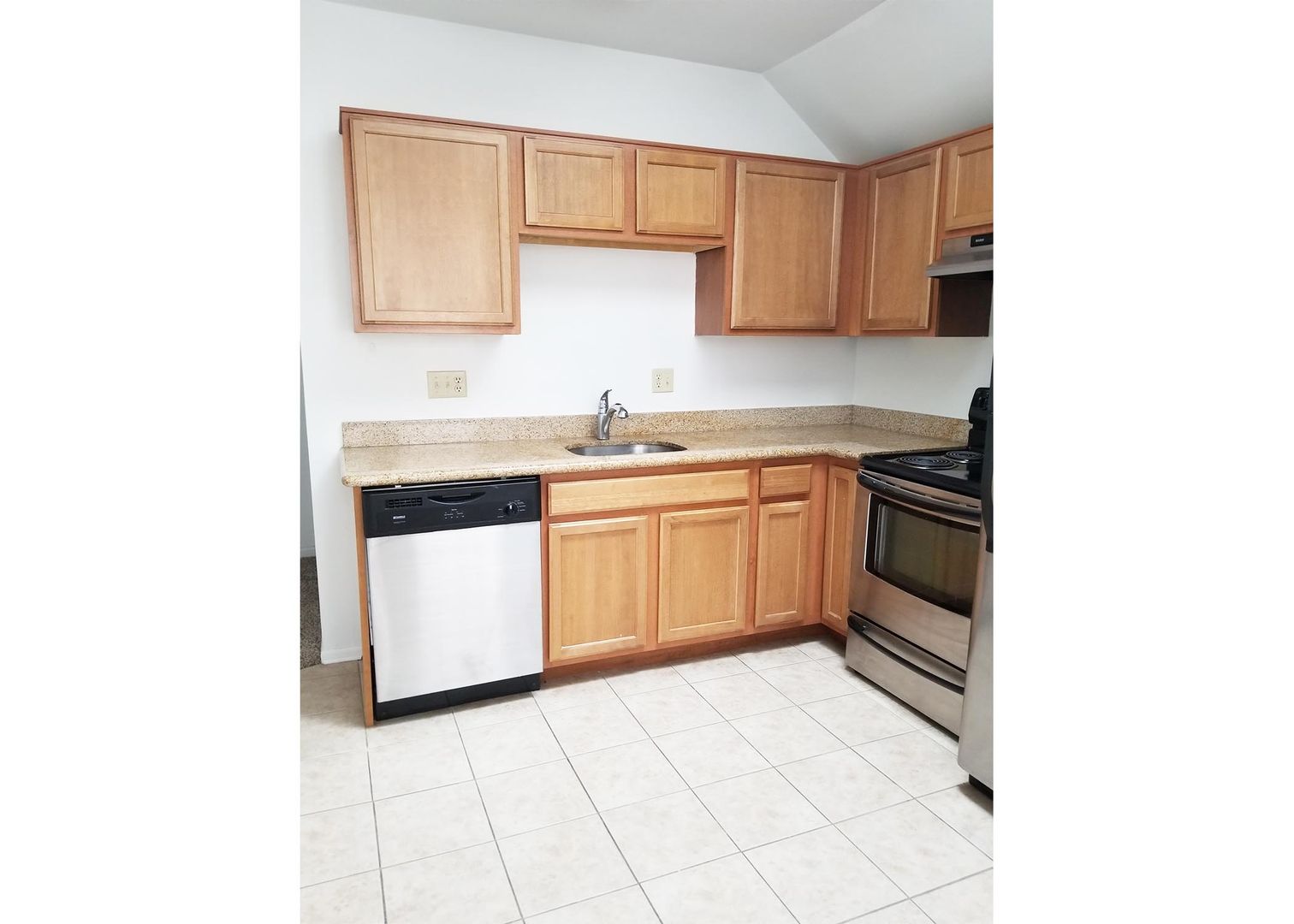 Cincinnati Apartment: 2200 Gilbert Avenue