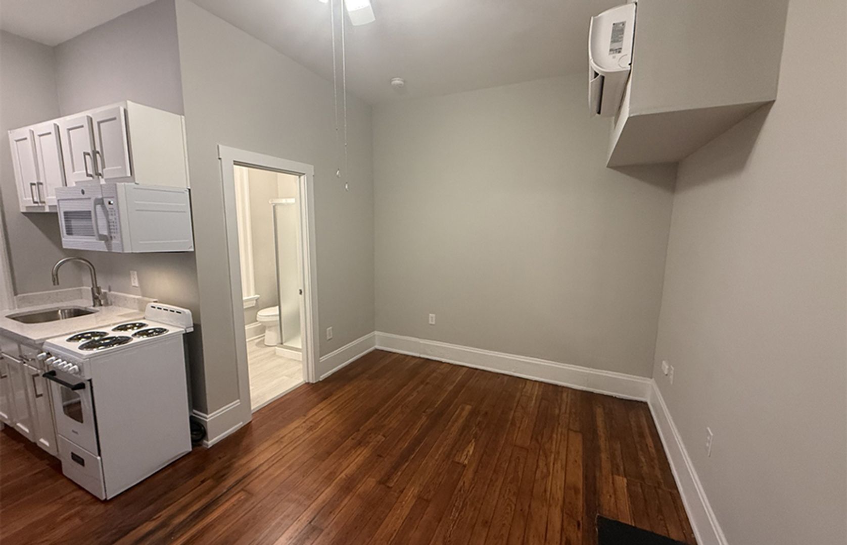 Cincinnati Apartment: 2724 Jefferson Ave