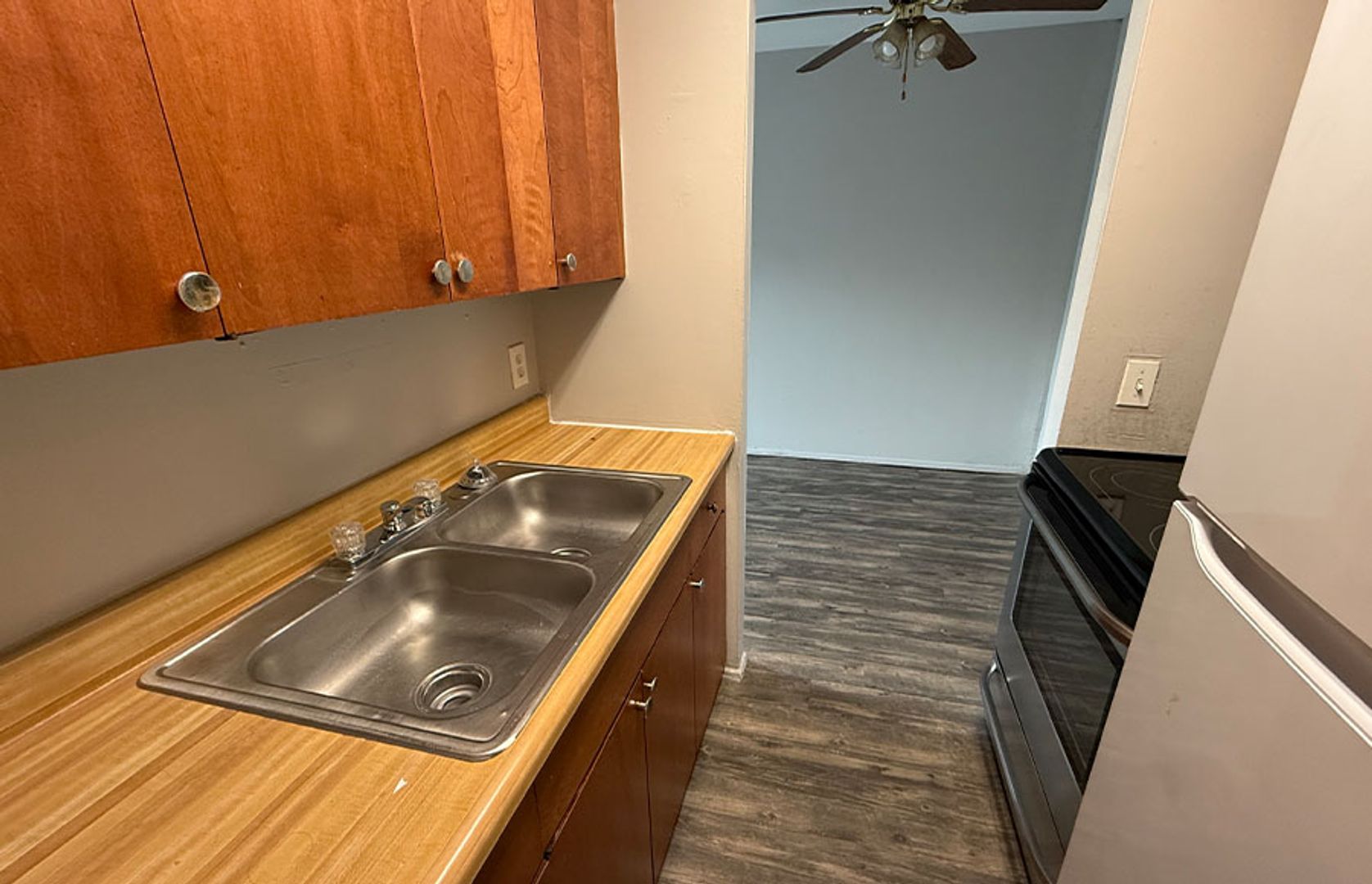 Cincinnati Apartment: 880 Lafayette Avenue