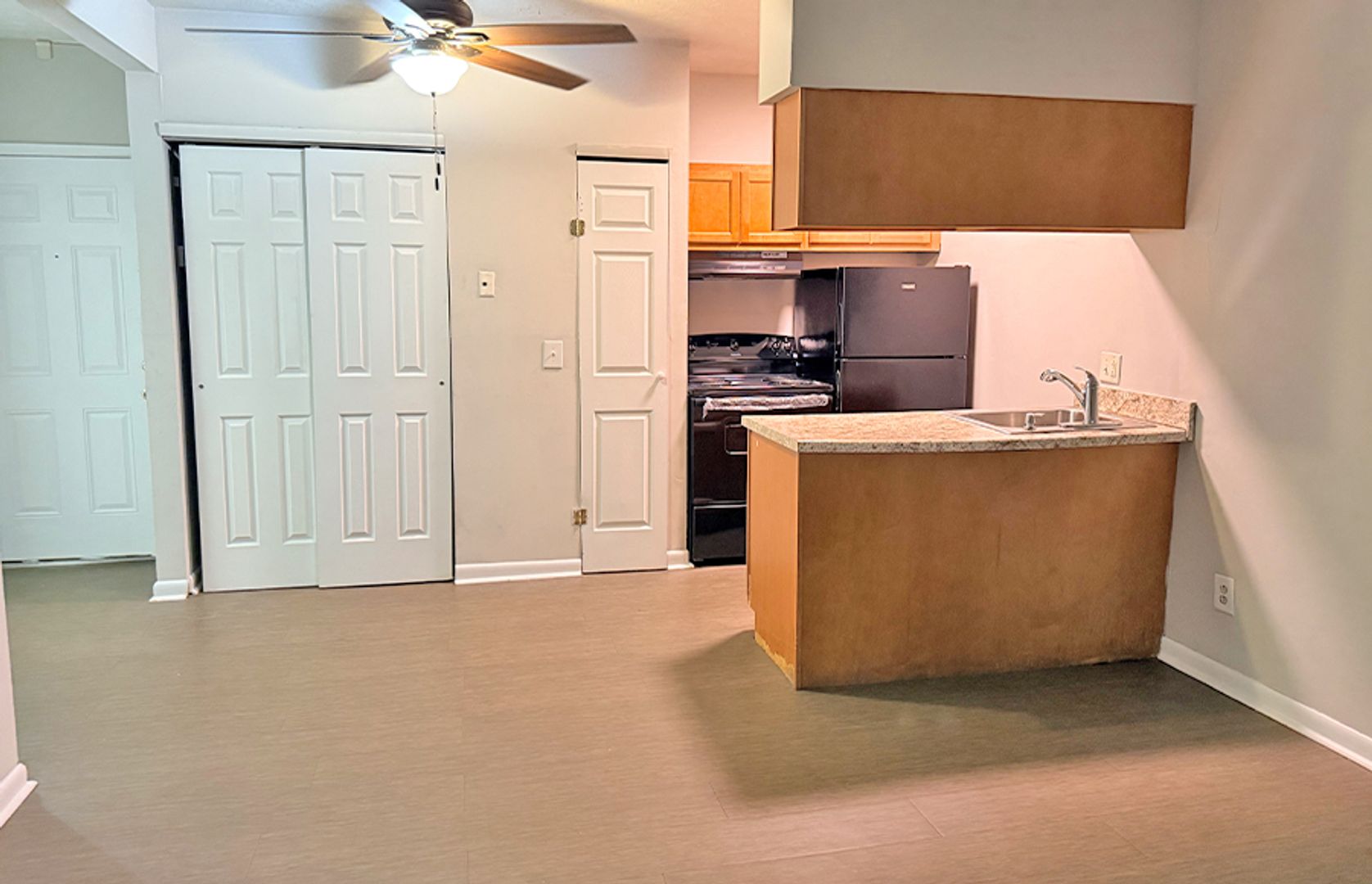 Cincinnati Apartment: 714 Clifton Colony Dr