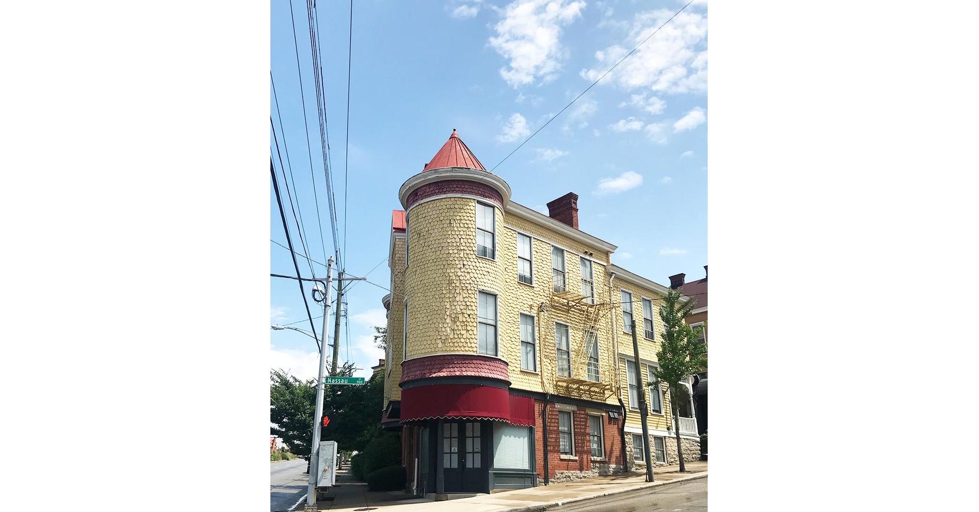 Cincinnati Apartment: 2200 Gilbert Avenue