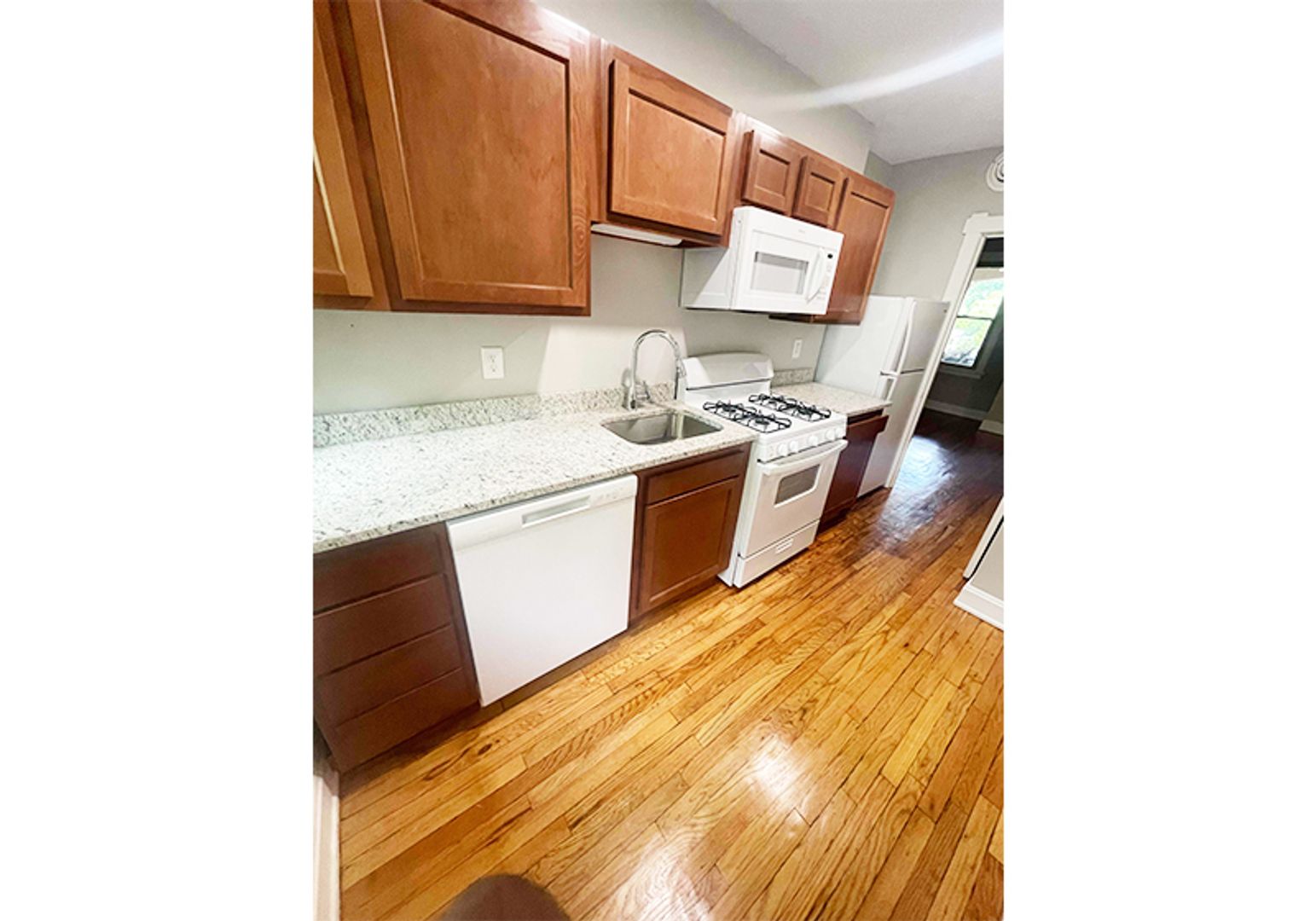 Cincinnati Apartment: 3404 Whitfield Avenue