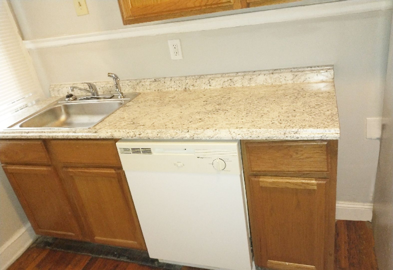 Cincinnati Apartment: 3404 Whitfield Avenue