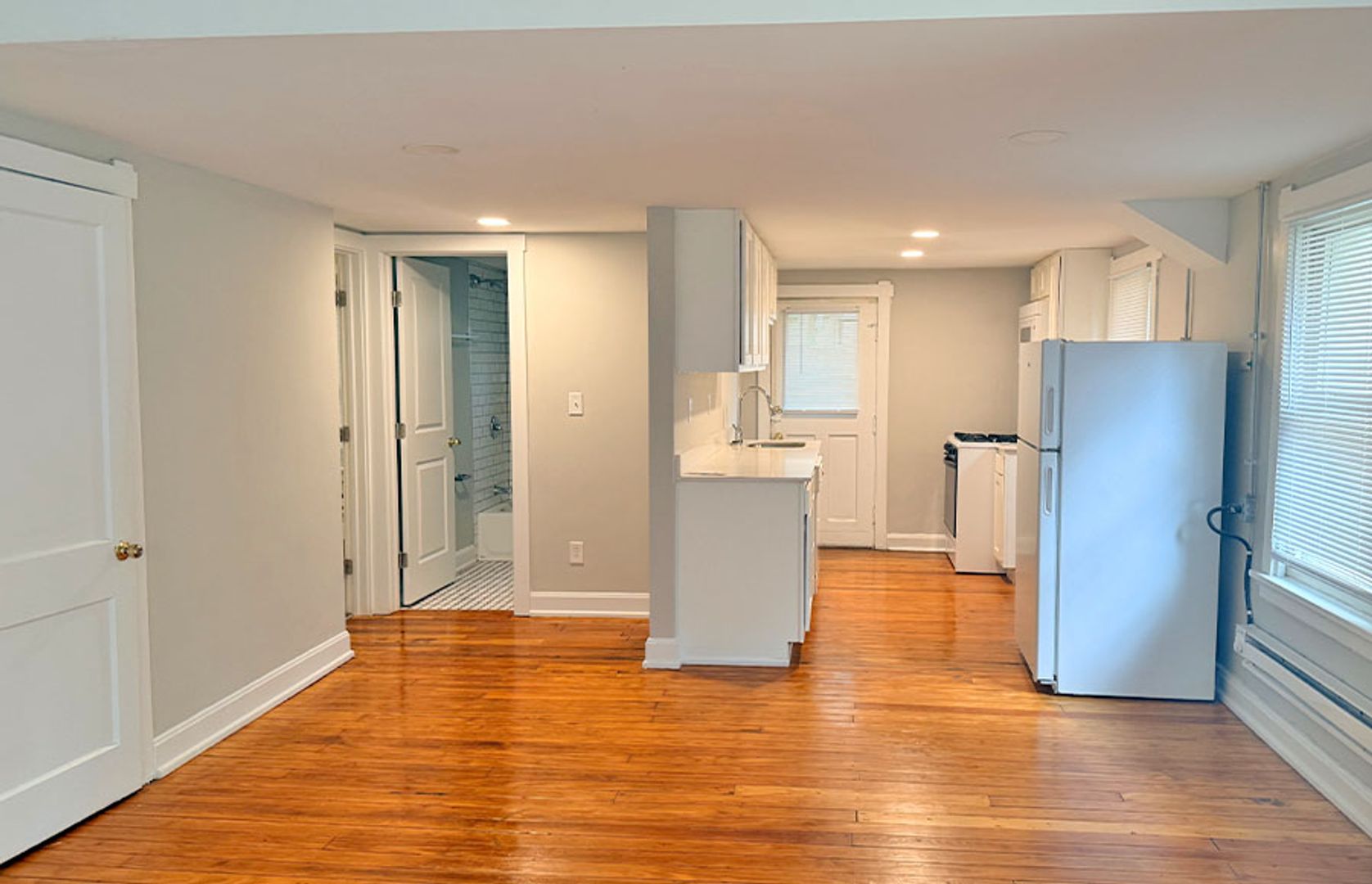 Cincinnati Apartment: 3404 Whitfield Avenue