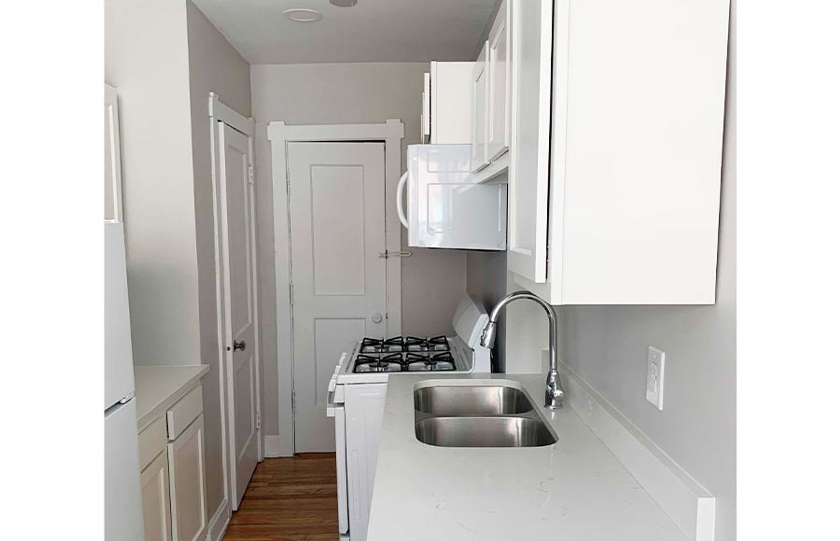 Cincinnati Apartment: 3404 Whitfield Avenue