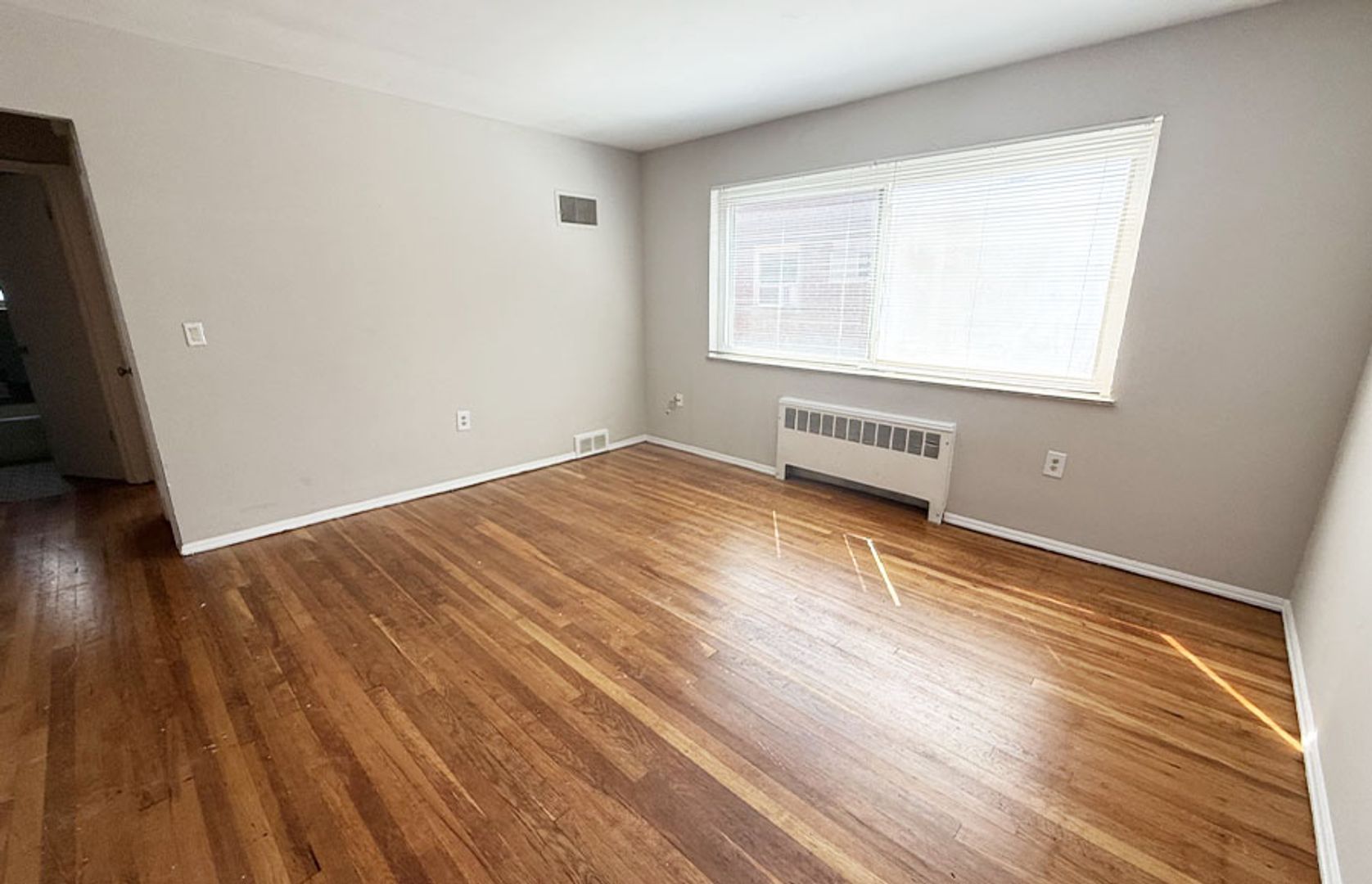 Cincinnati Apartment: 922-926 Ludlow Avenue