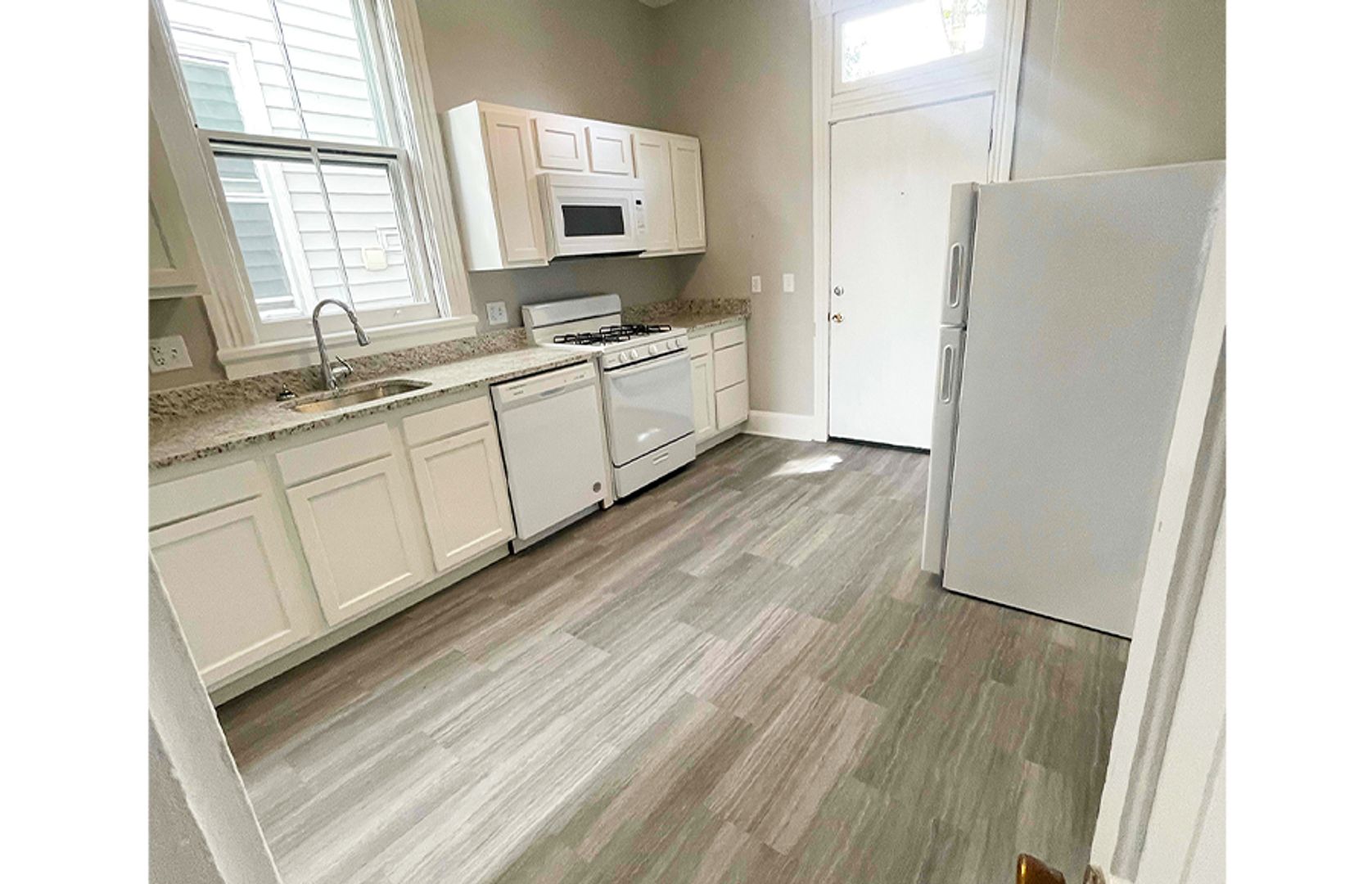 CINCINNATI House: 112 W Nixon Street