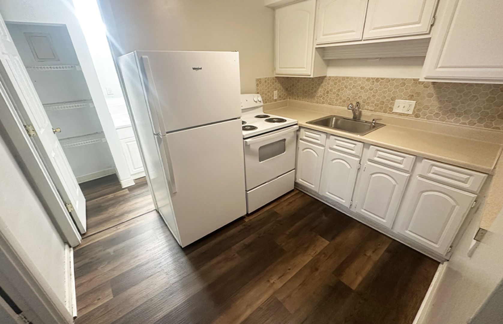 Cincinnati Apartment: 714 Clifton Colony Dr