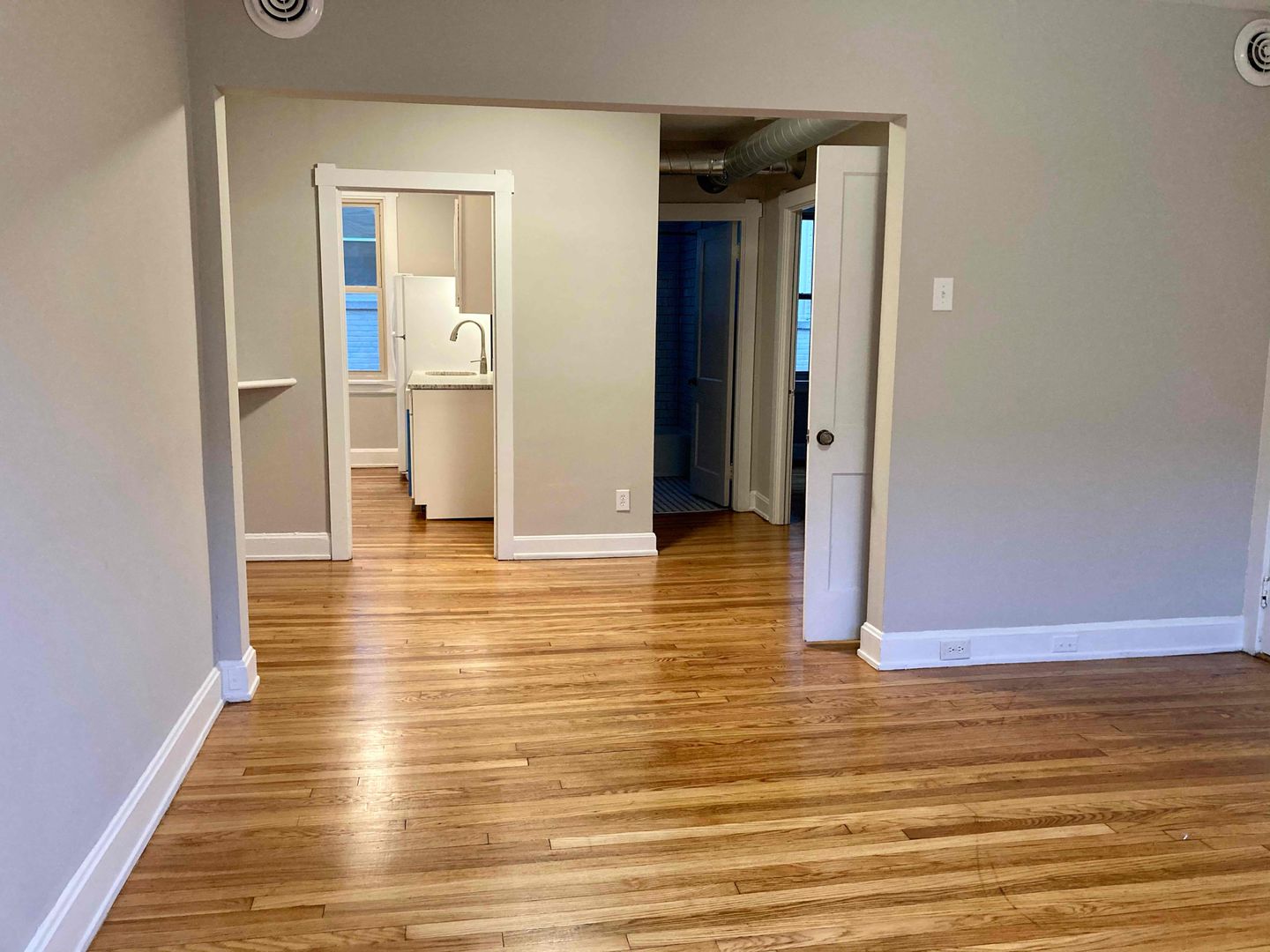 Cincinnati Apartment: 3404 Whitfield Avenue