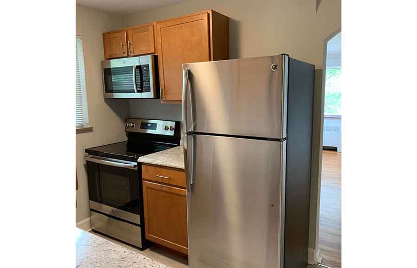 Cincinnati Apartment: 2702 Edroy Court