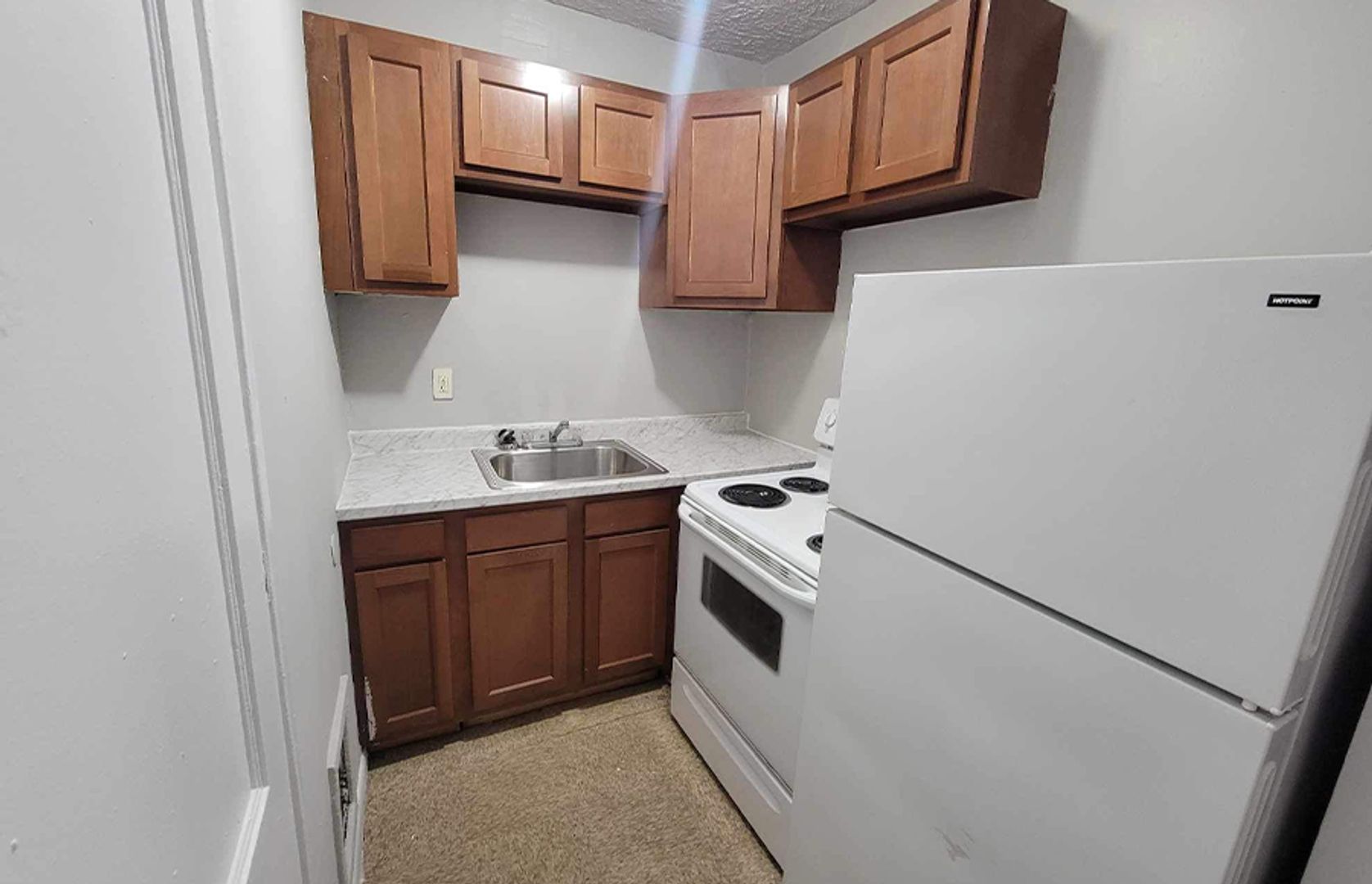 Cincinnati Apartment: 332 Ludlow Avenue