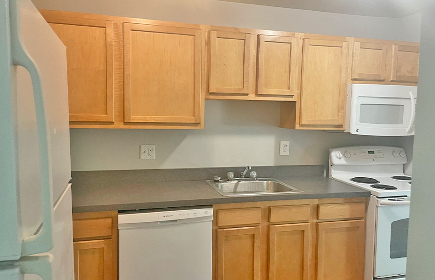 Cincinnati Apartment: 1600 Thompson Heights
