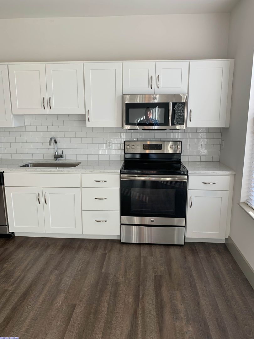 Cincinnati Apartment: 3240 Whitfield Avenue