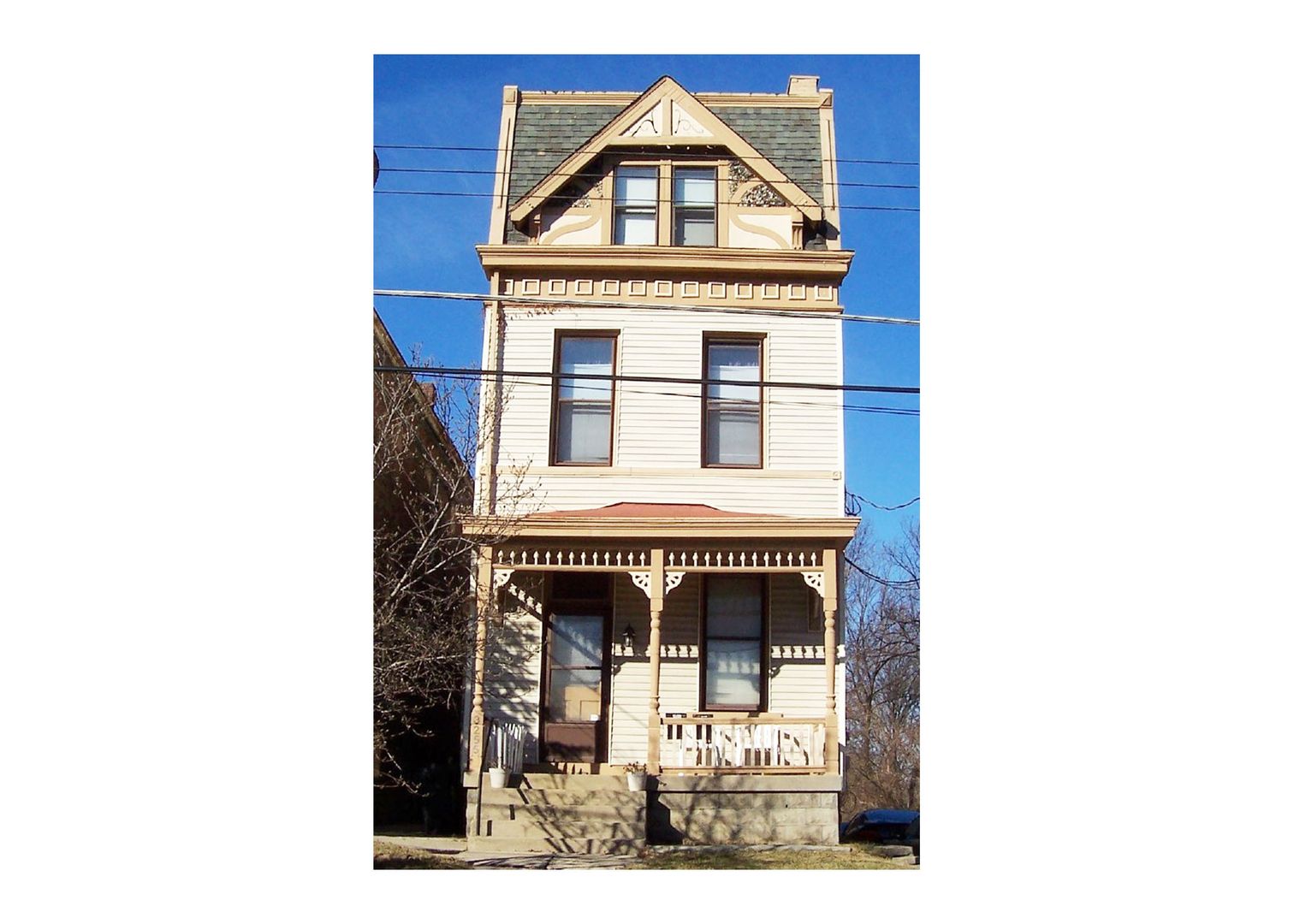 Cincinnati Apartment: 3255 Bishop Street