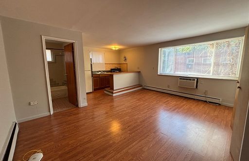 507 Lowell Avenue #11