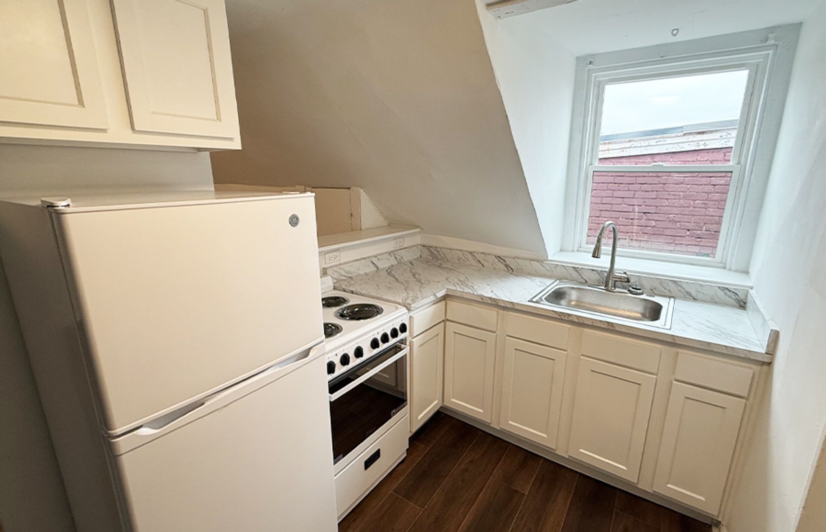 Cincinnati Apartment: 2309 Clifton Ave