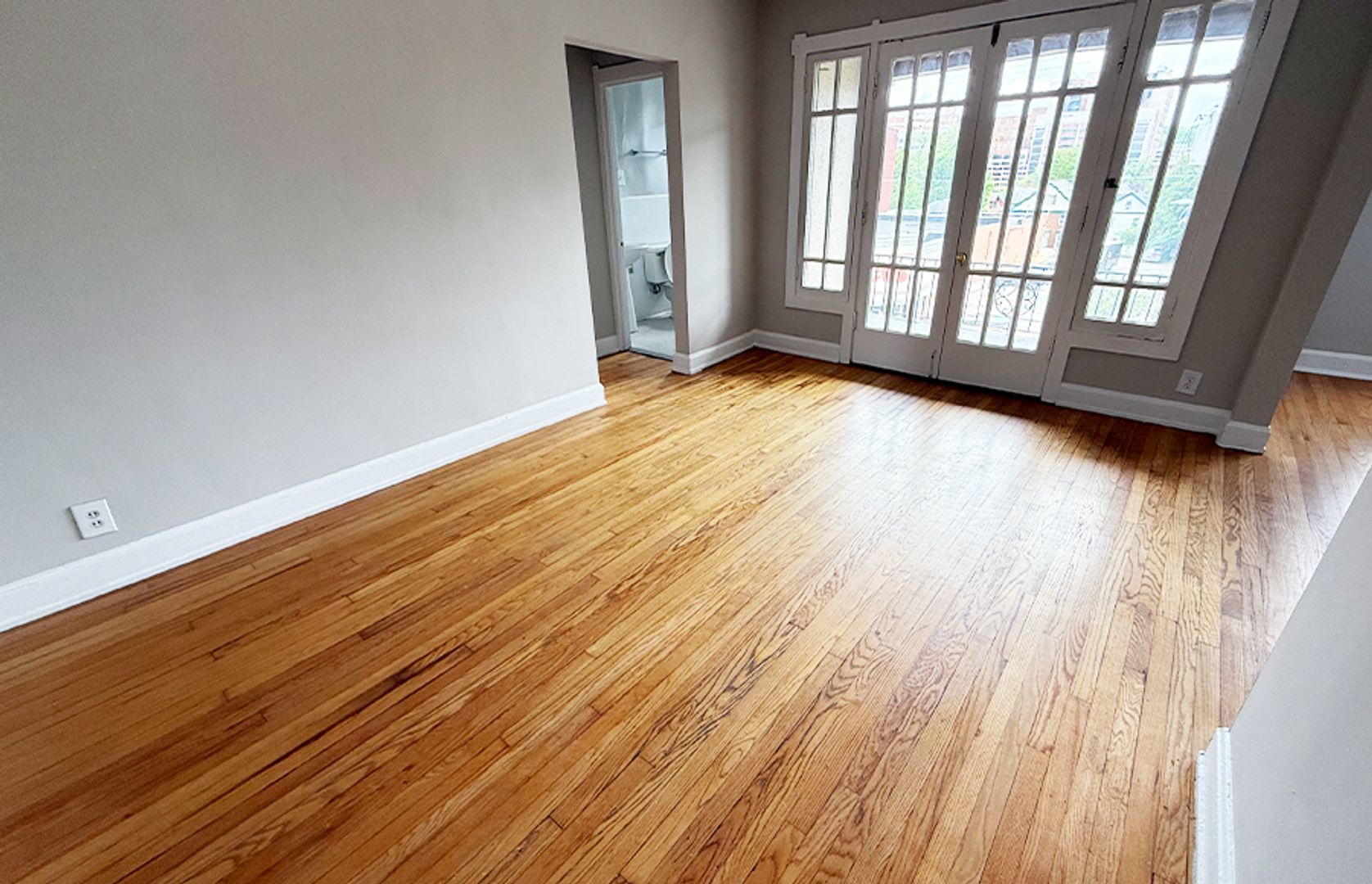 Cincinnati Apartment: 3404 Whitfield Avenue