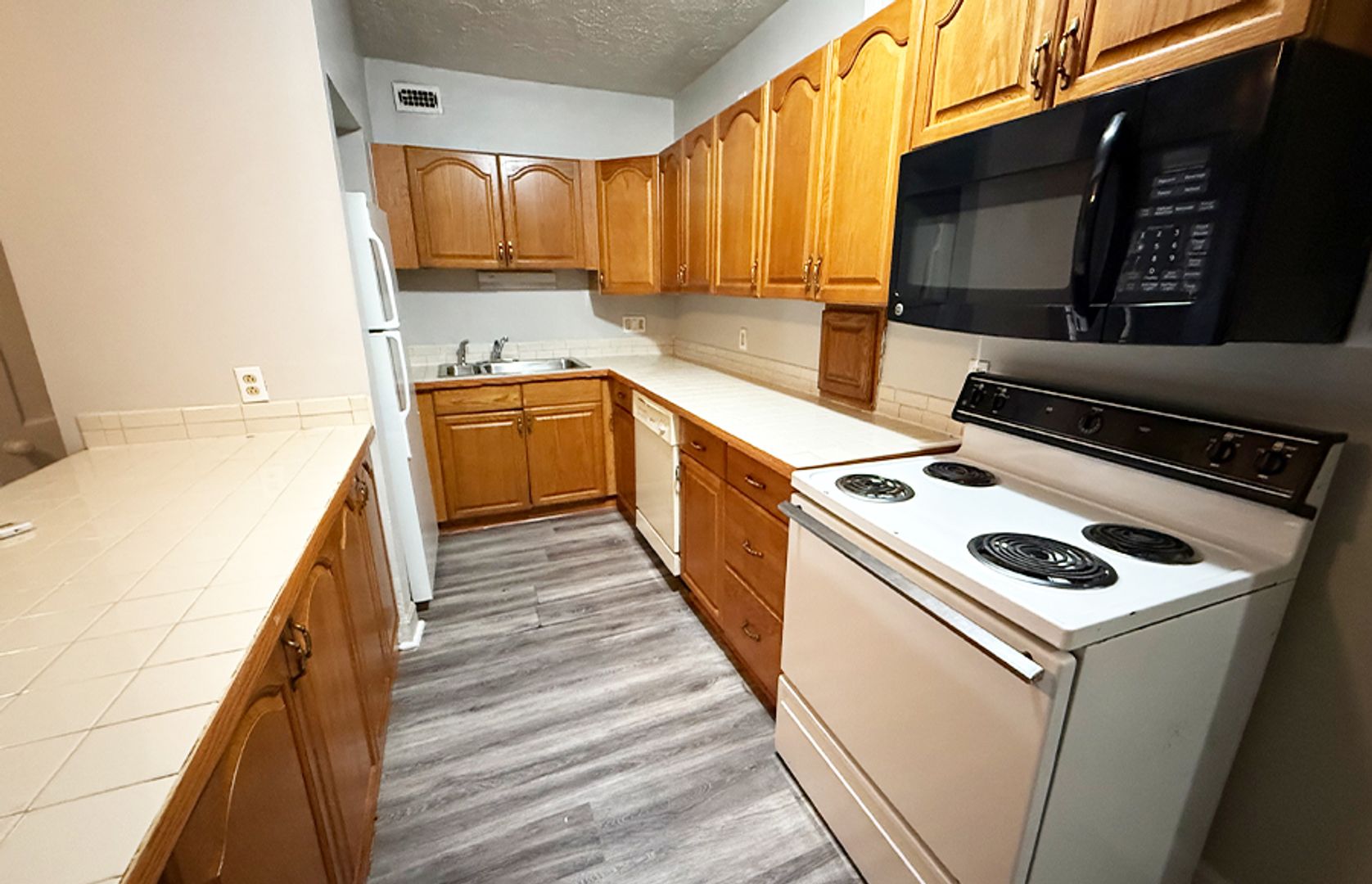 Cincinnati Apartment: 332 Ludlow Avenue