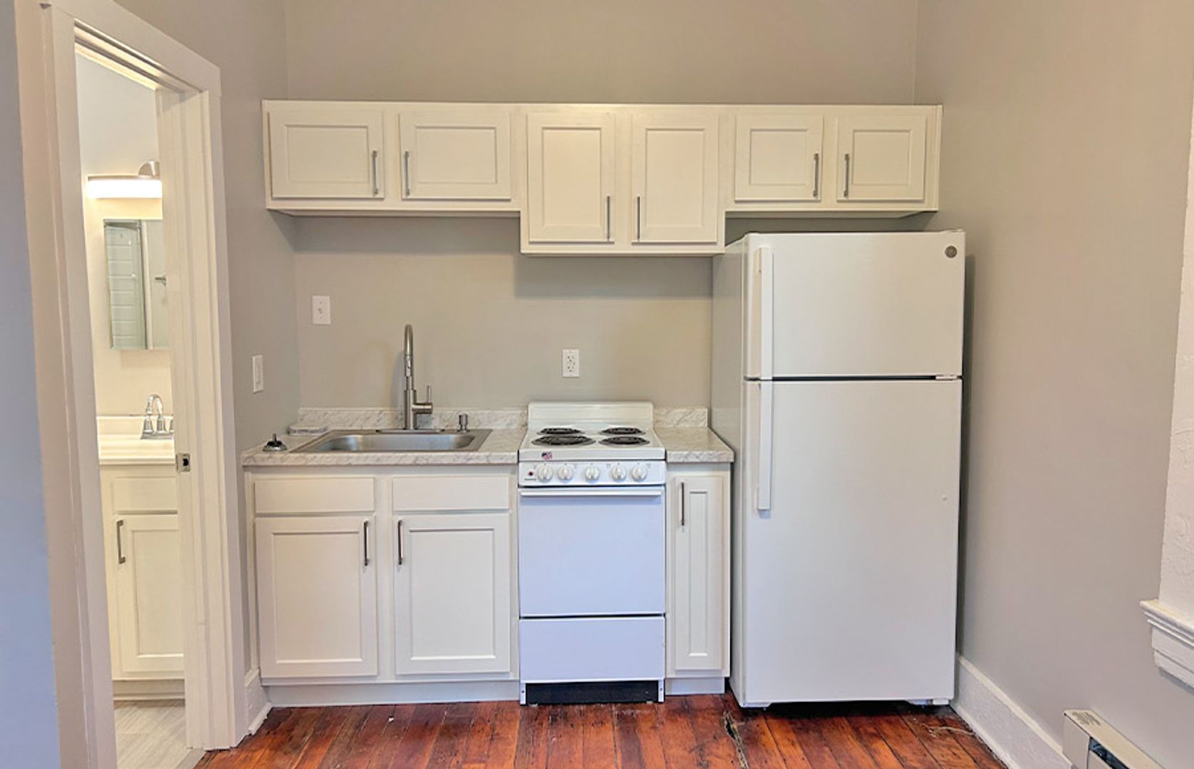 Cincinnati Apartment: 26 W Daniels