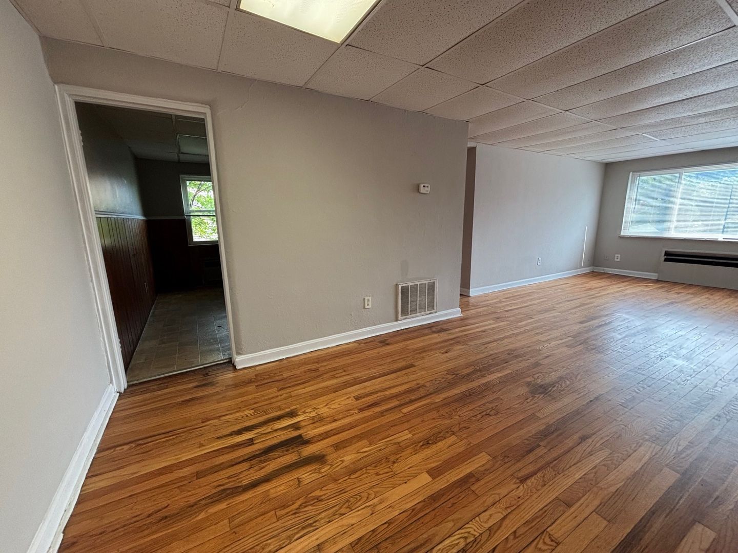 Cincinnati Apartment: 596 Lowell Avenue