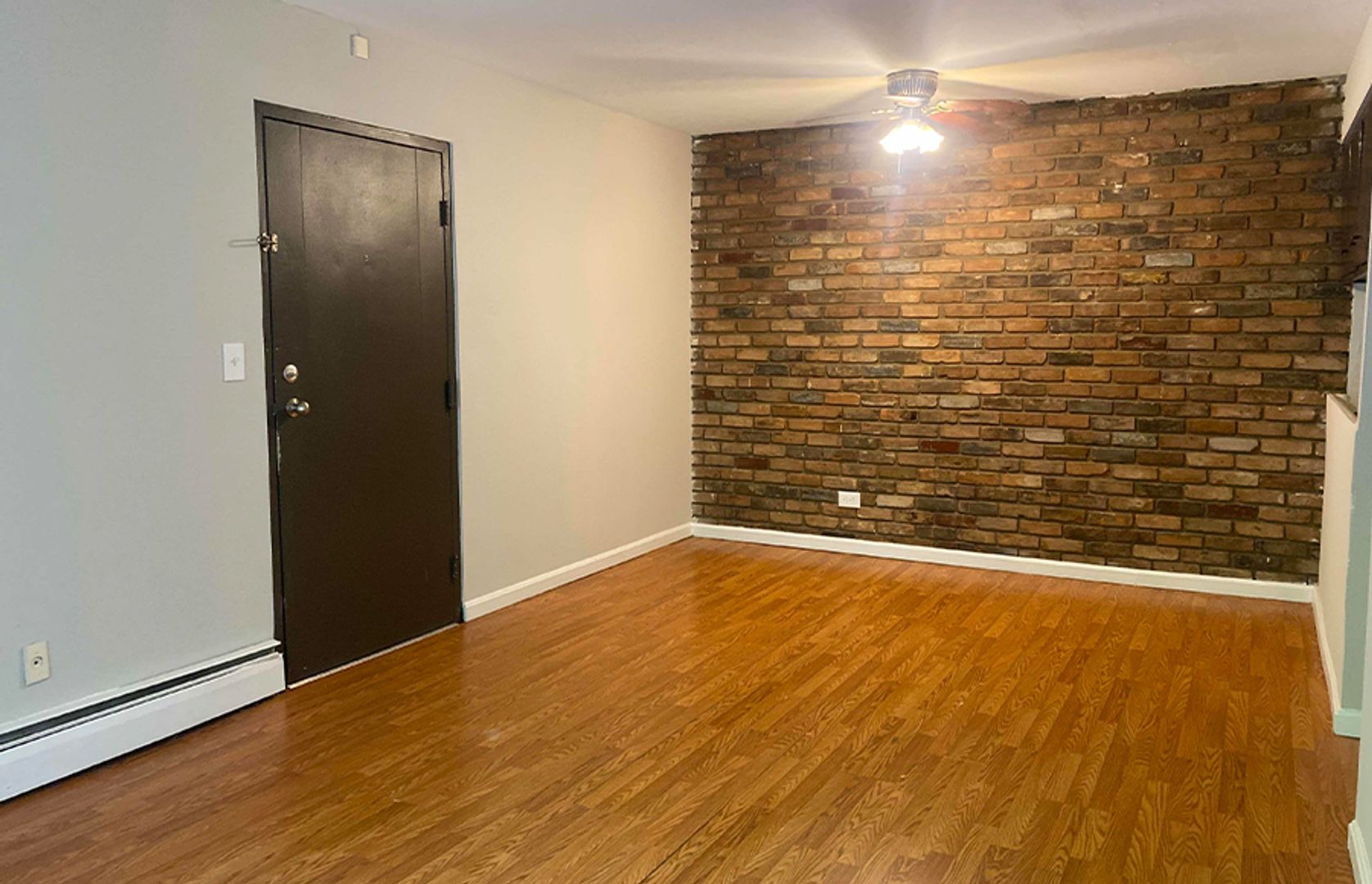 Cincinnati Apartment: 2065 Clifton Avenue