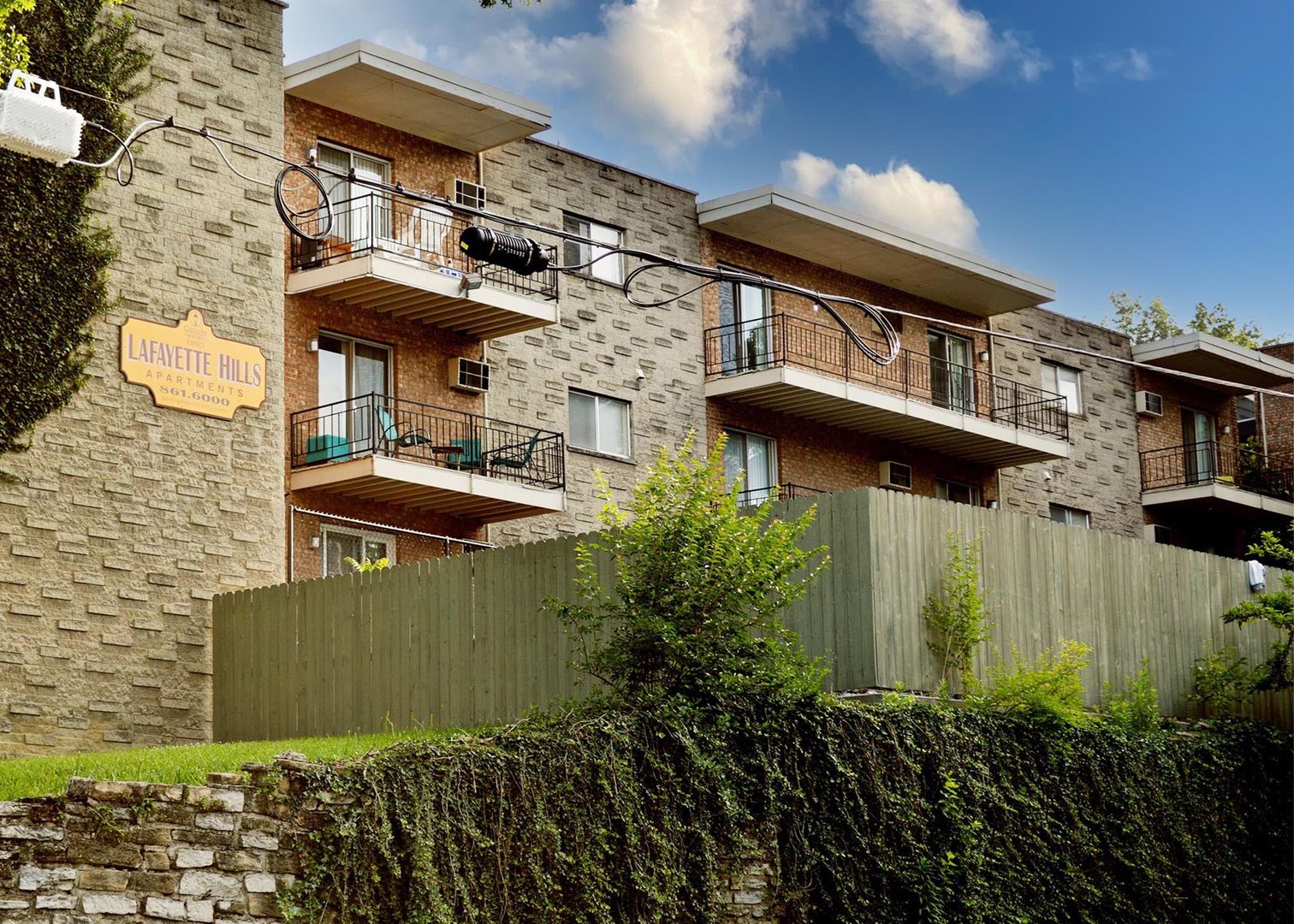 Cincinnati Apartment: 880 Lafayette Avenue