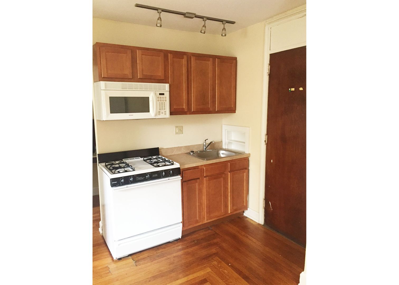 Cincinnati Apartment: 3304 Jefferson Avenue