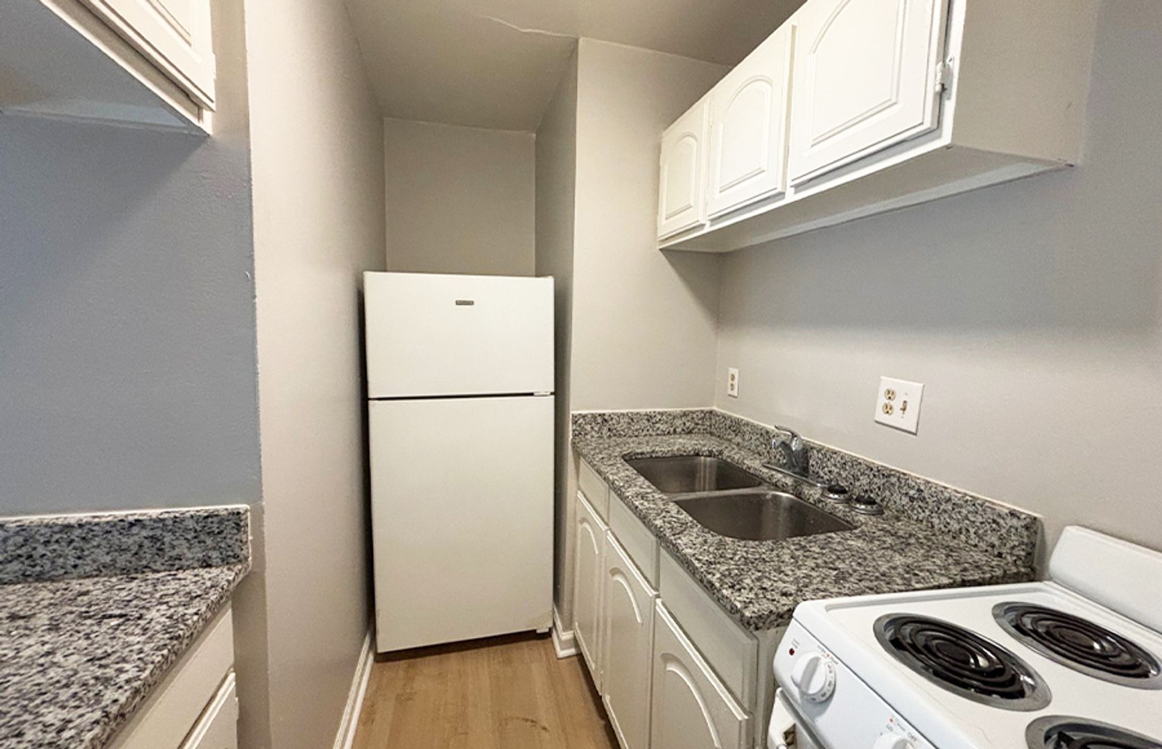 Cincinnati Apartment: 714 Clifton Colony Dr