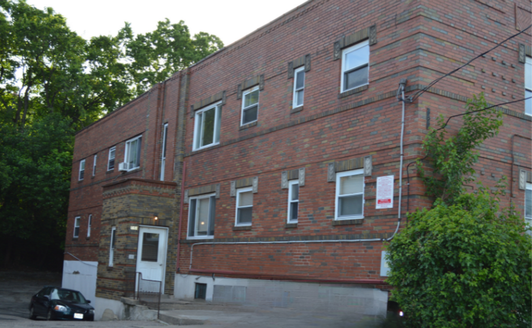 Cincinnati Apartment: 948 Ludlow Avenue