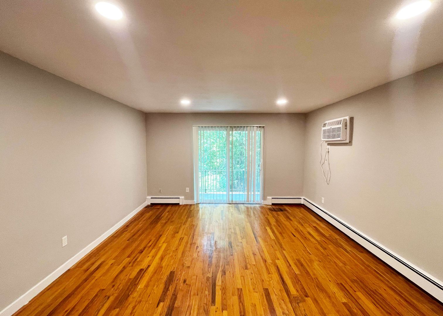 Cincinnati Apartment: 3239 Bishop Street