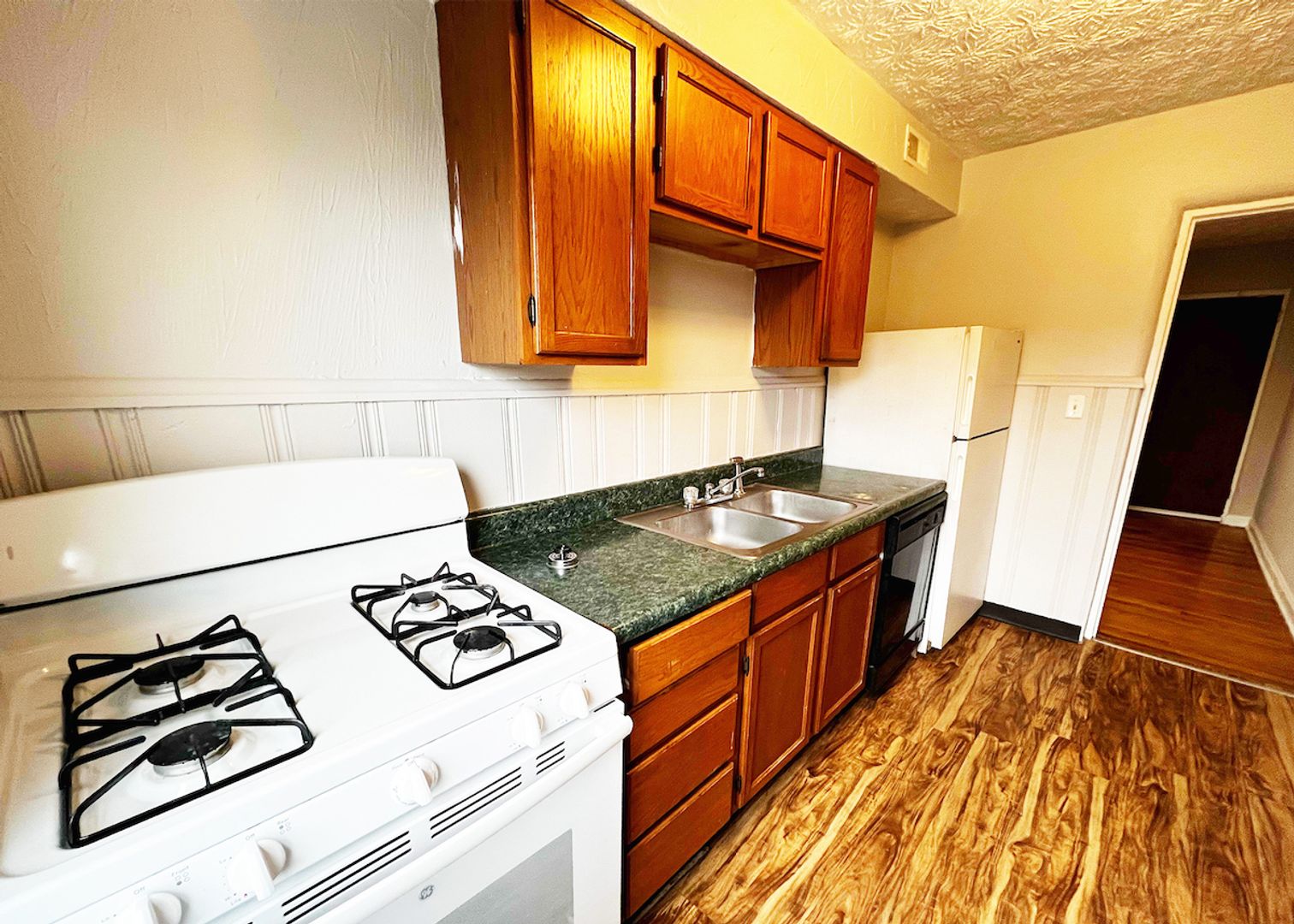 Cincinnati Apartment: 596 Lowell Avenue