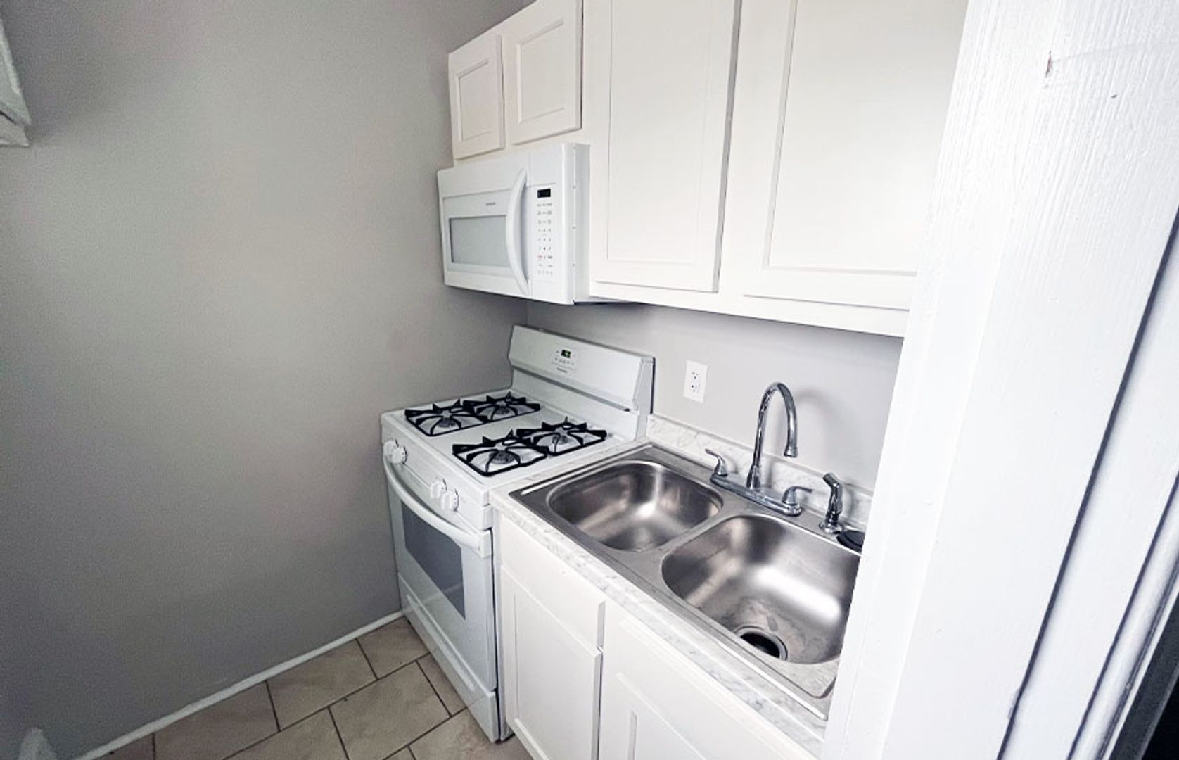 Cincinnati Apartment: 2829 Glendora Avenue