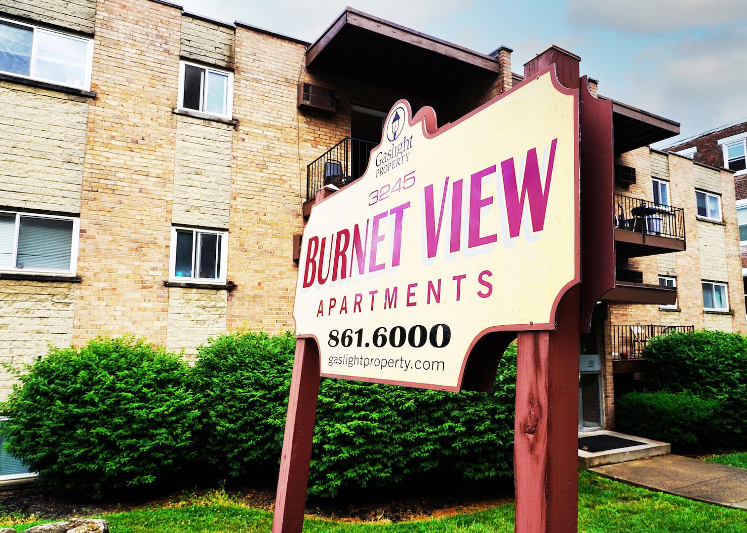 Cincinnati Apartment: 3245 Bishop Street