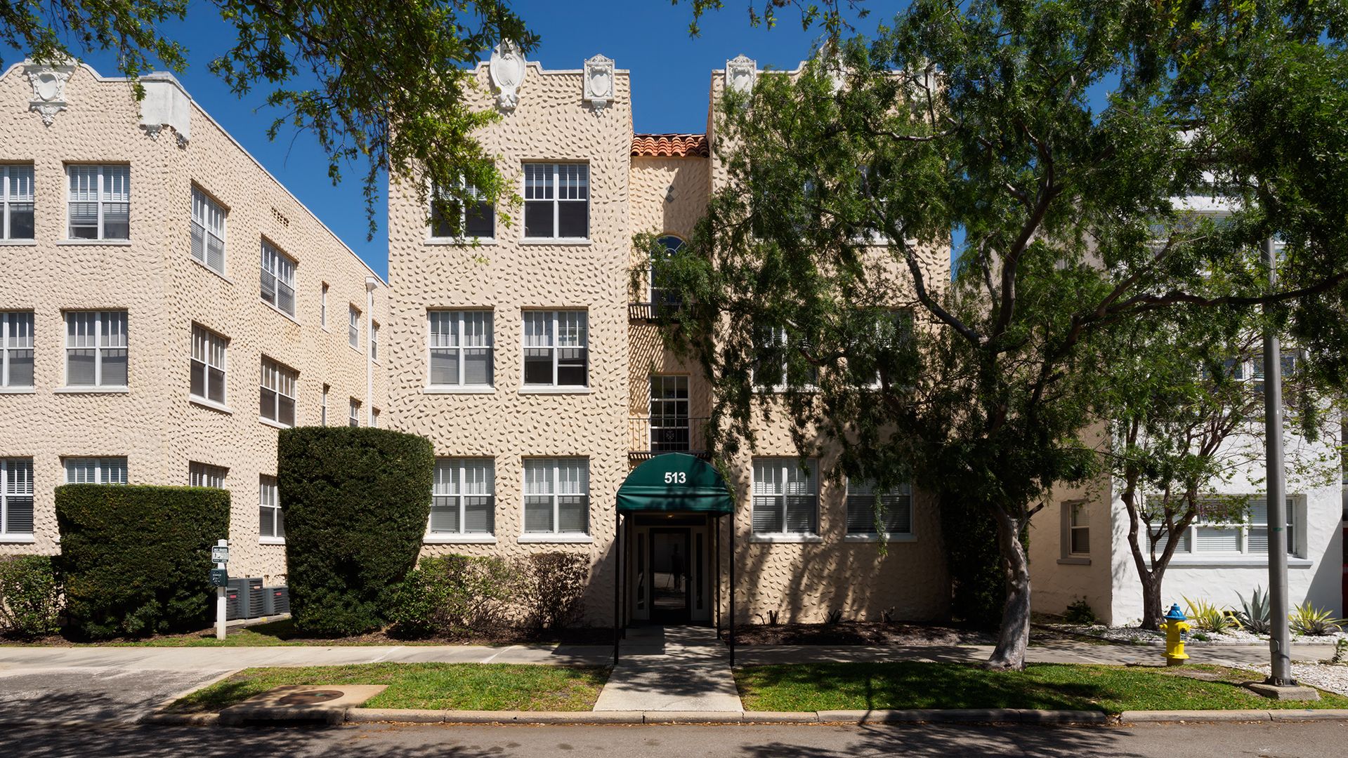 Tampa Apartment: 511 & 513 Columbia Drive